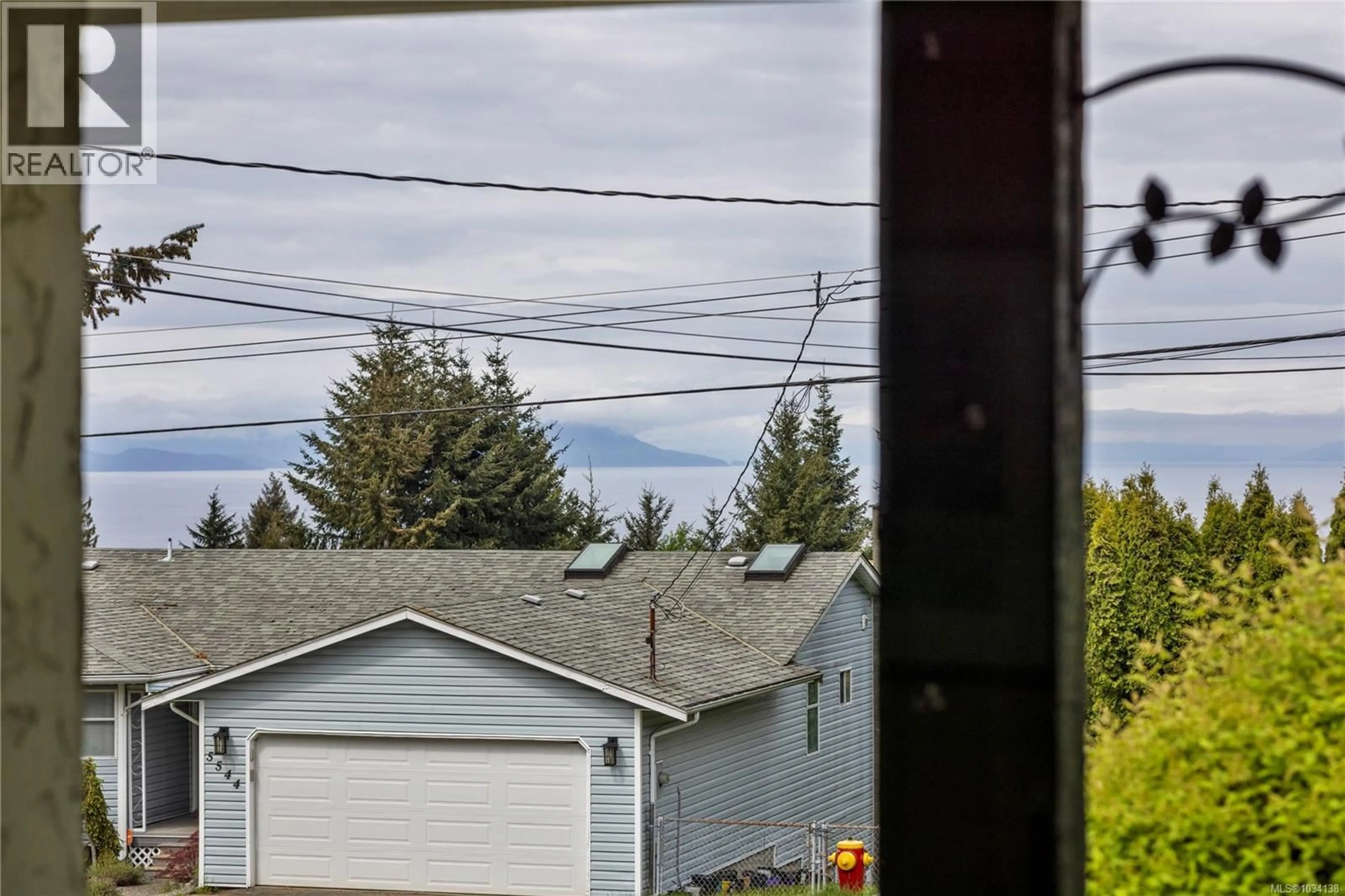 Unknown for 5545 HIQUEBRAN ROAD, Nanaimo British Columbia V9T5G5