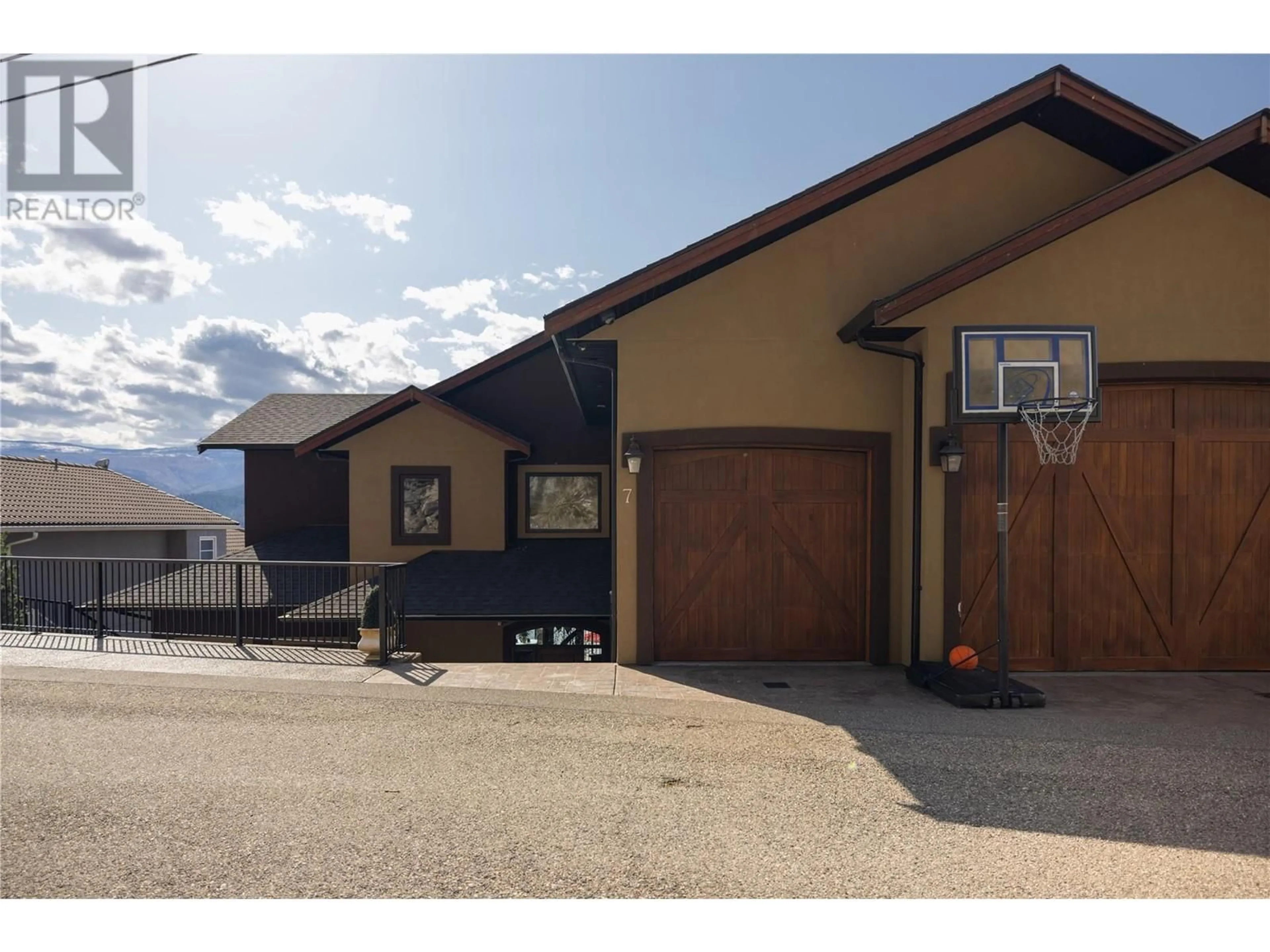 Indoor garage for 7 - 9990 EASTSIDE ROAD, Vernon British Columbia V1H1V1