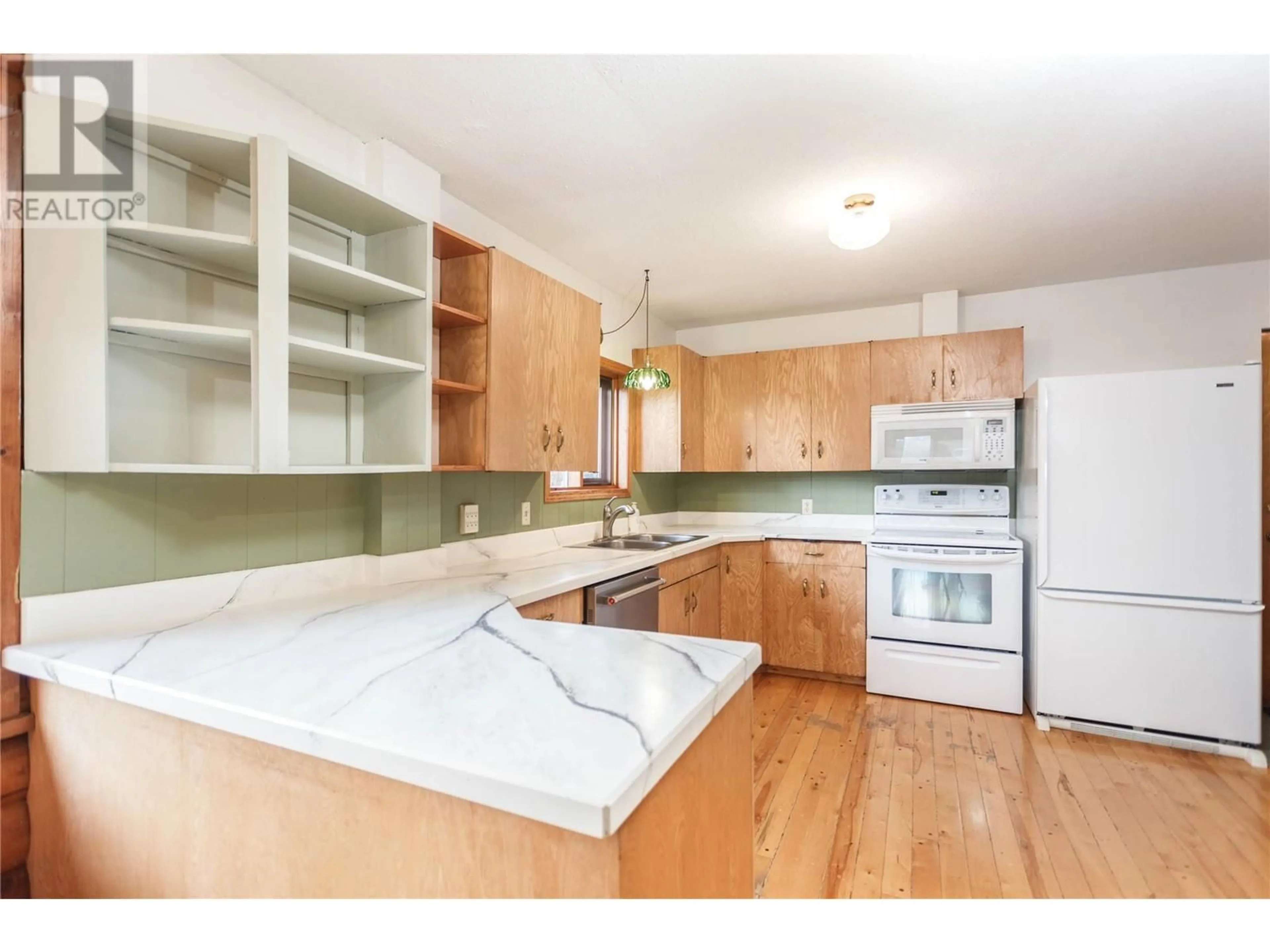 Open concept kitchen, unknown for 2550 SHUSWAP AVENUE, Lumby British Columbia V0E2G0