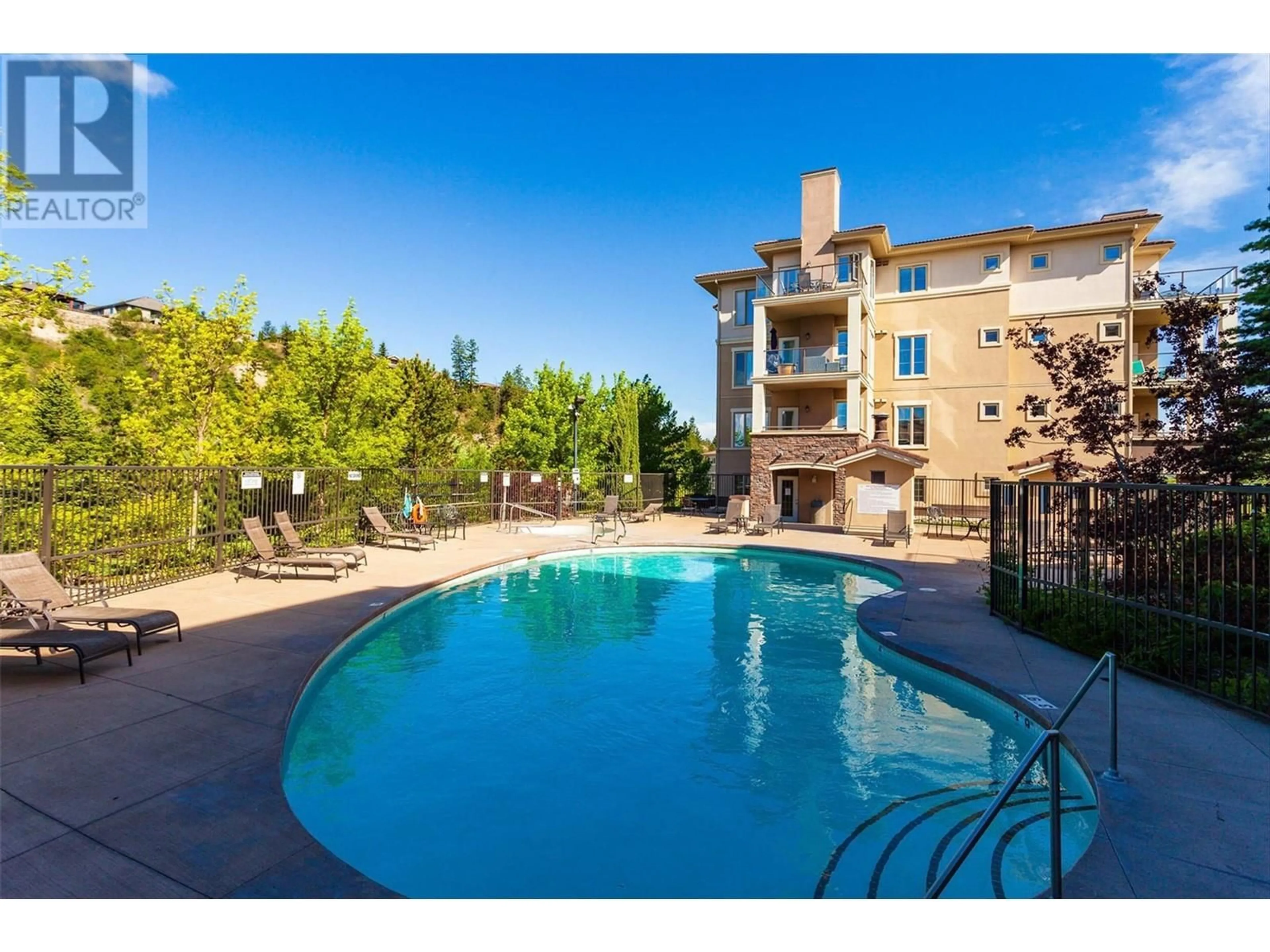 Pool for 1105 - 1875 COUNTRY CLUB DRIVE, Kelowna British Columbia V1V2W0