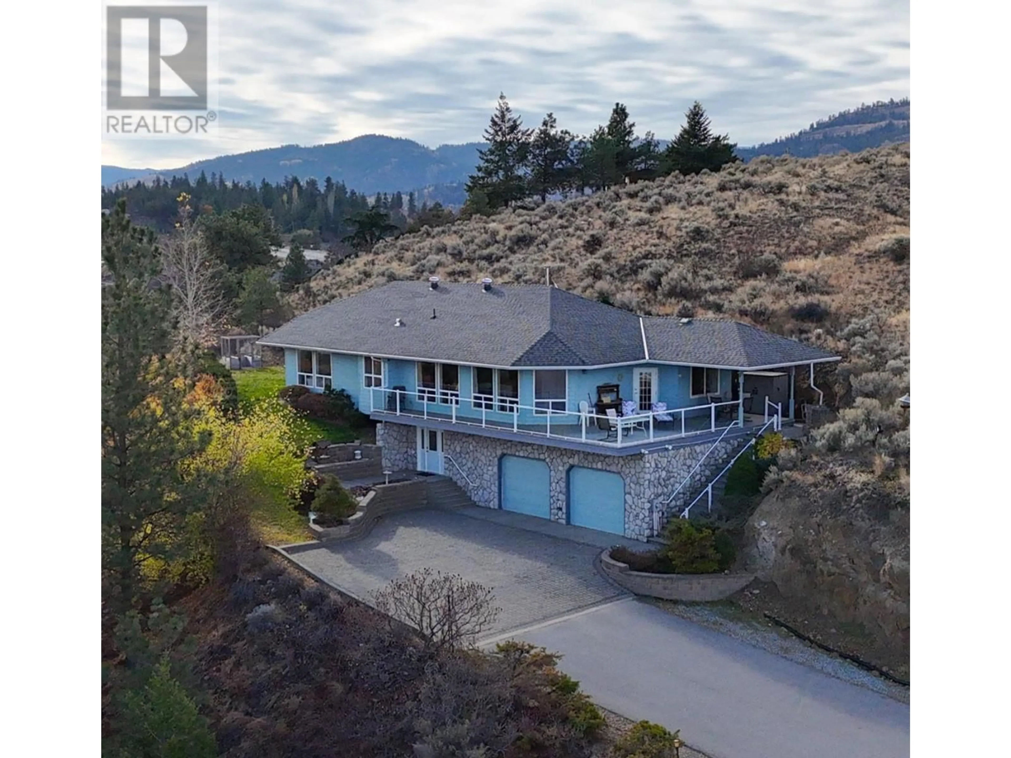 A pic from outside/outdoor area/front of a property/back of a property/a pic from drone, water/lake/river/ocean view for 19409 MCDOUGALD ROAD, Summerland British Columbia V0H1Z6