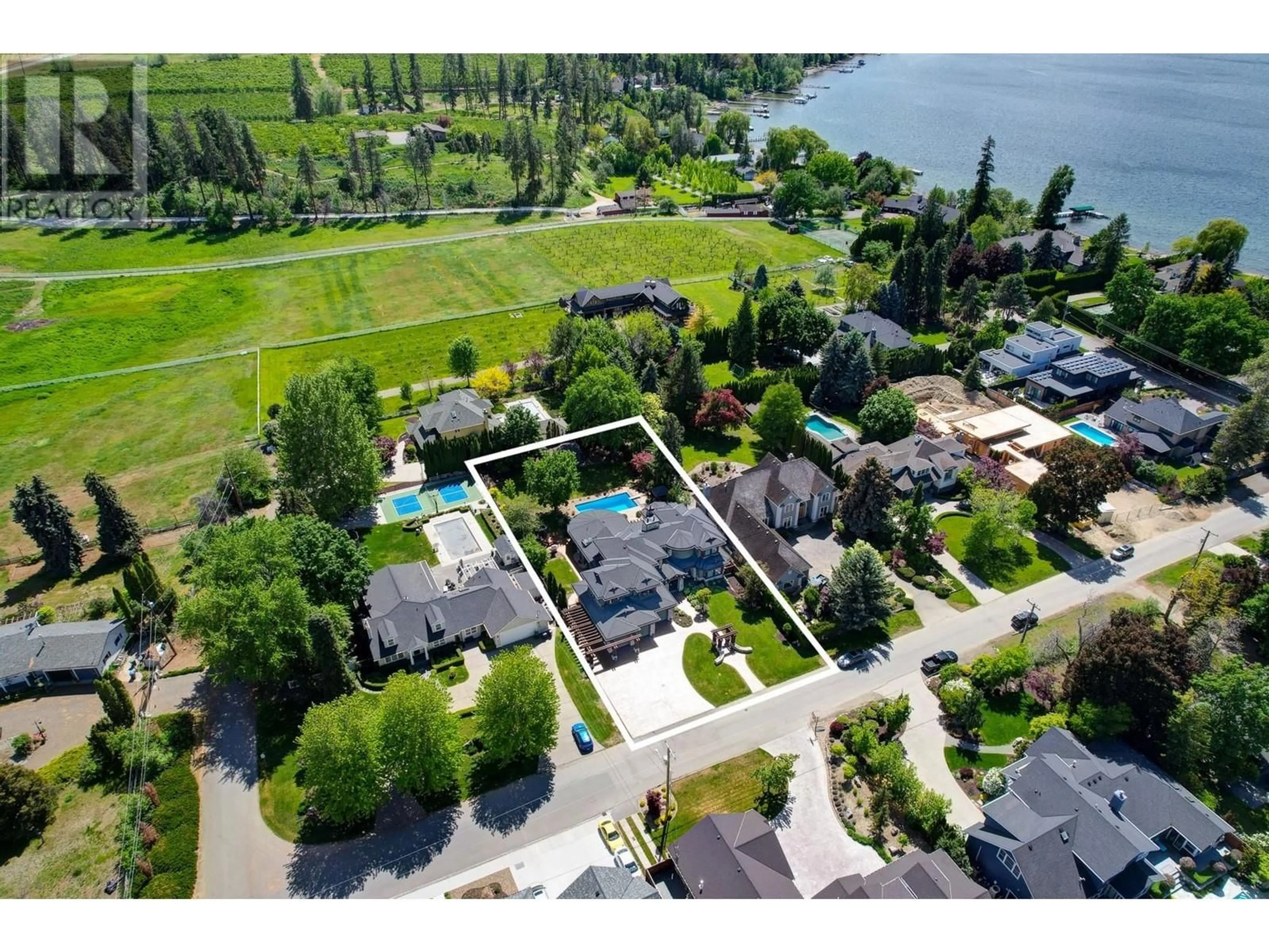 A pic from outside/outdoor area/front of a property/back of a property/a pic from drone, water/lake/river/ocean view for 459 FARRIS ROAD, Kelowna British Columbia V1W1N1