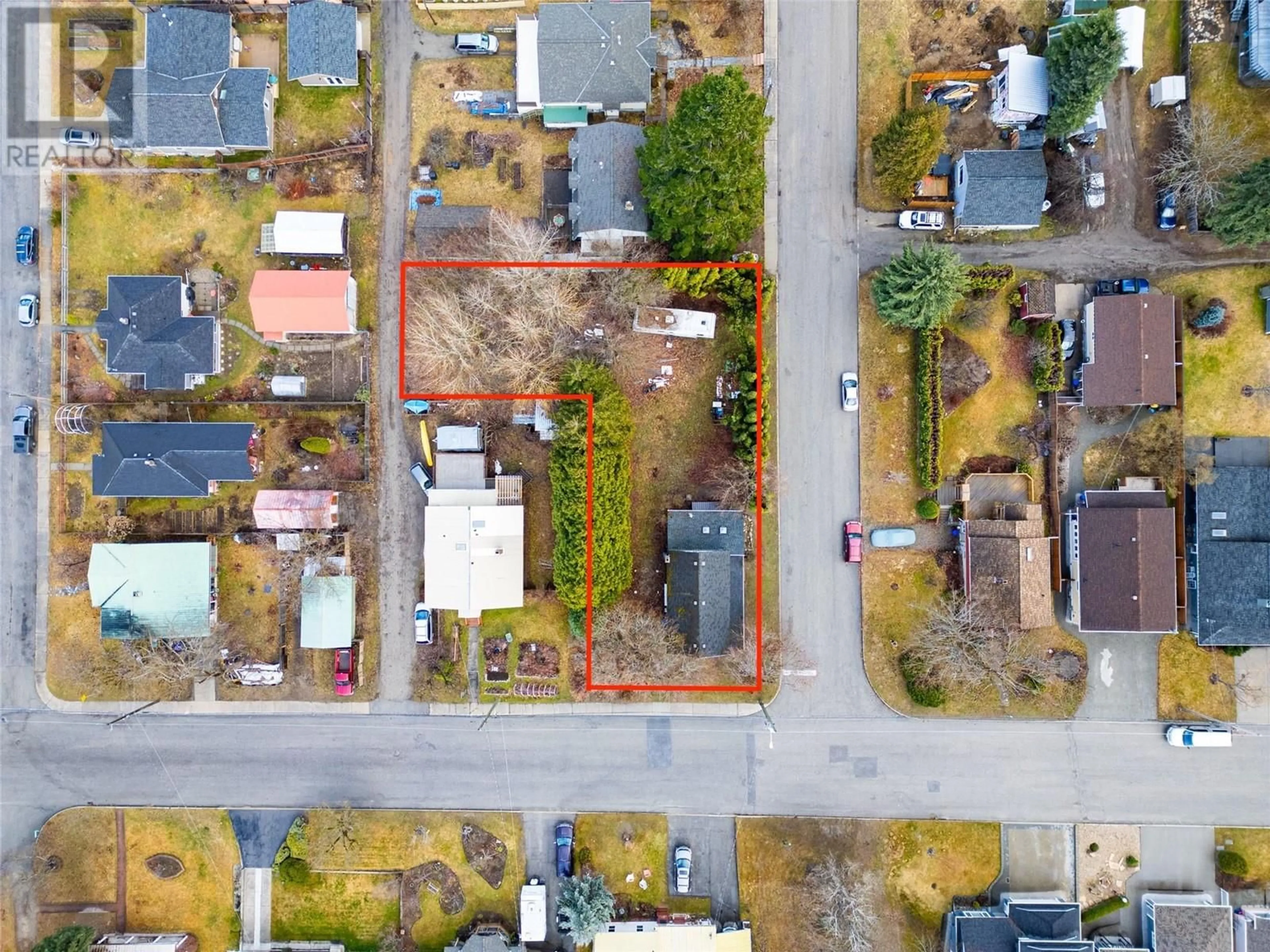 A pic from outside/outdoor area/front of a property/back of a property/a pic from drone, street for 1821 FALLS STREET, Nelson British Columbia V1L1K1