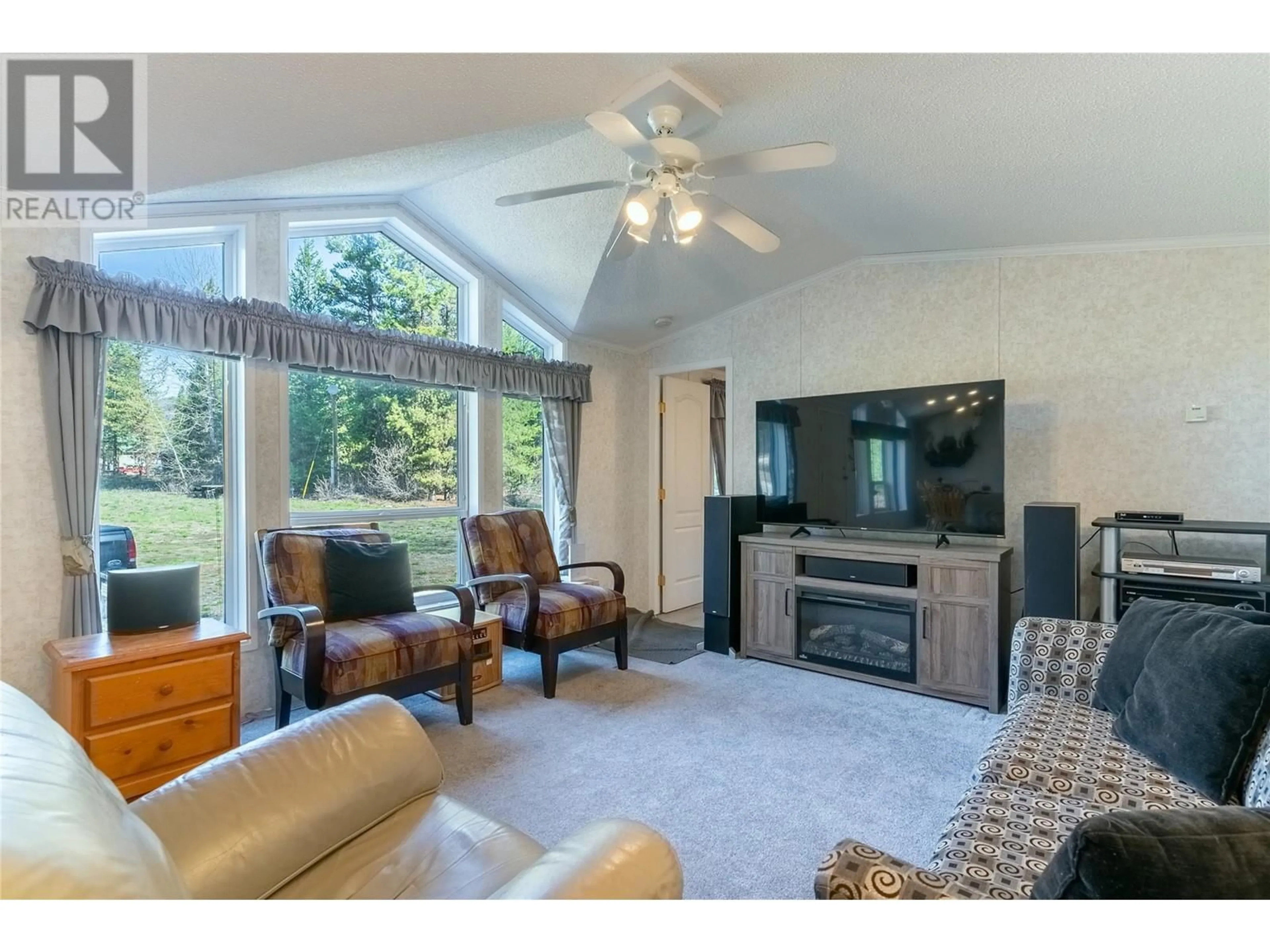 Living room with furniture, unknown for 5633S COLDWATER ROAD, Merritt British Columbia V0X2L0