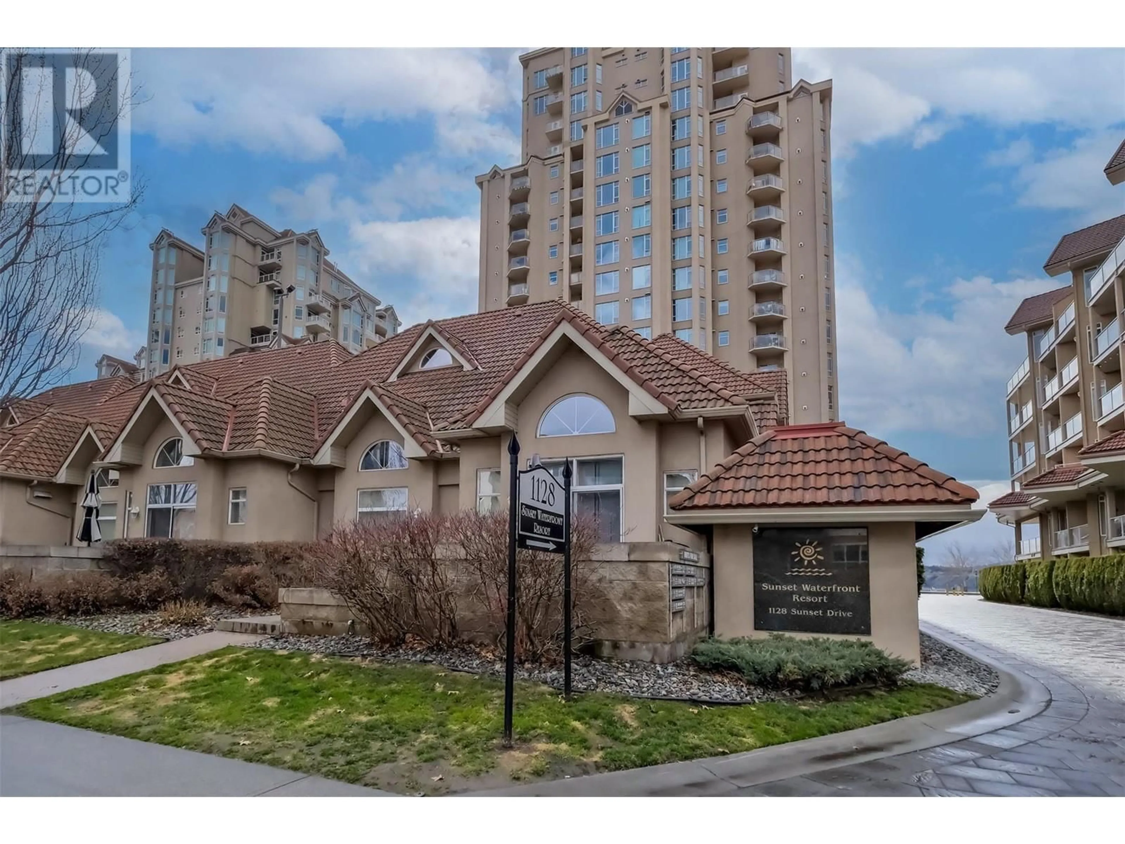 Unknown for 101 - 1128 SUNSET DRIVE, Kelowna British Columbia V1Y9W7