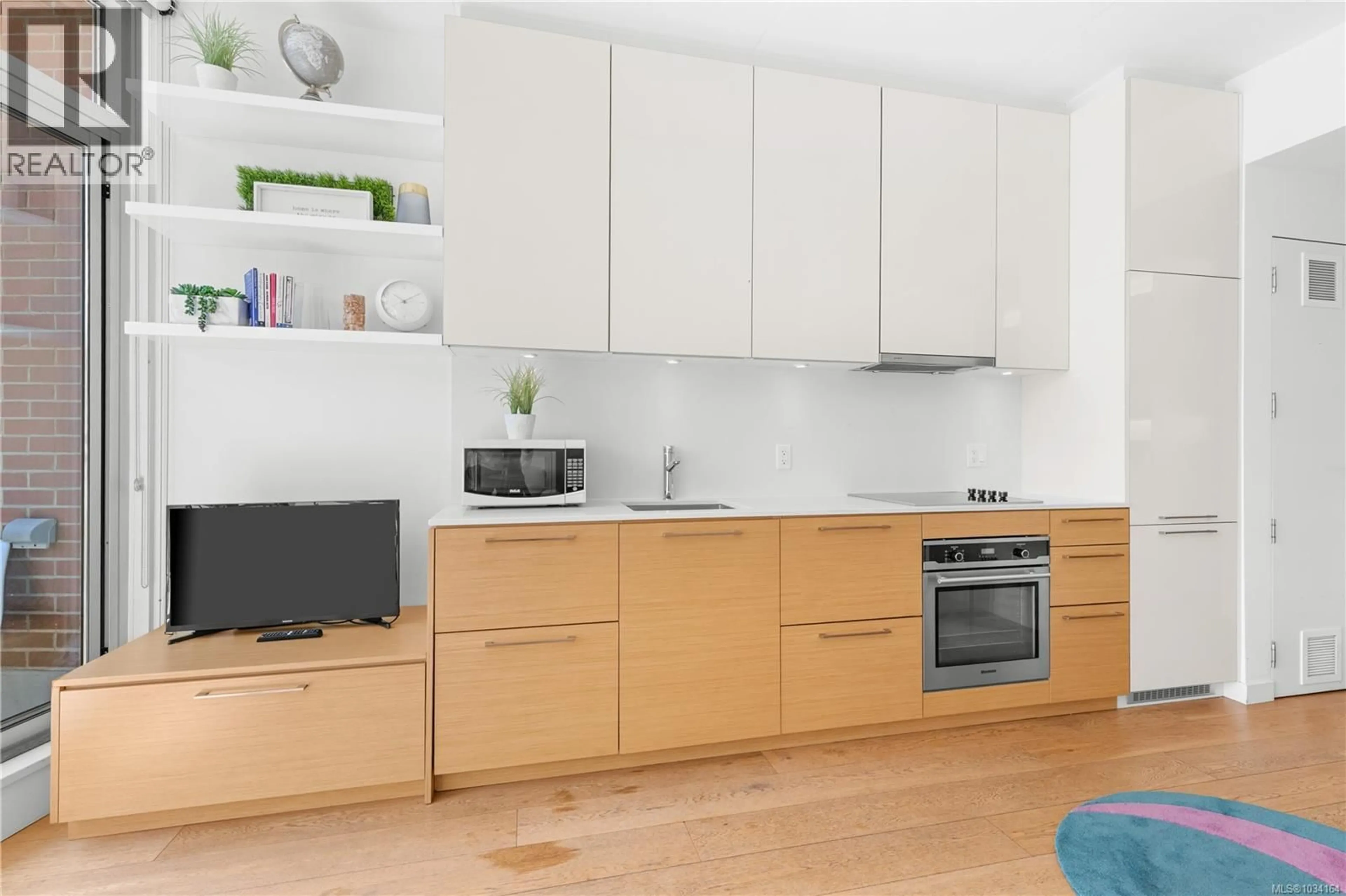 Standard kitchen, wood/laminate floor for M09 - 456 PANDORA AVENUE, Victoria British Columbia V8W0E3