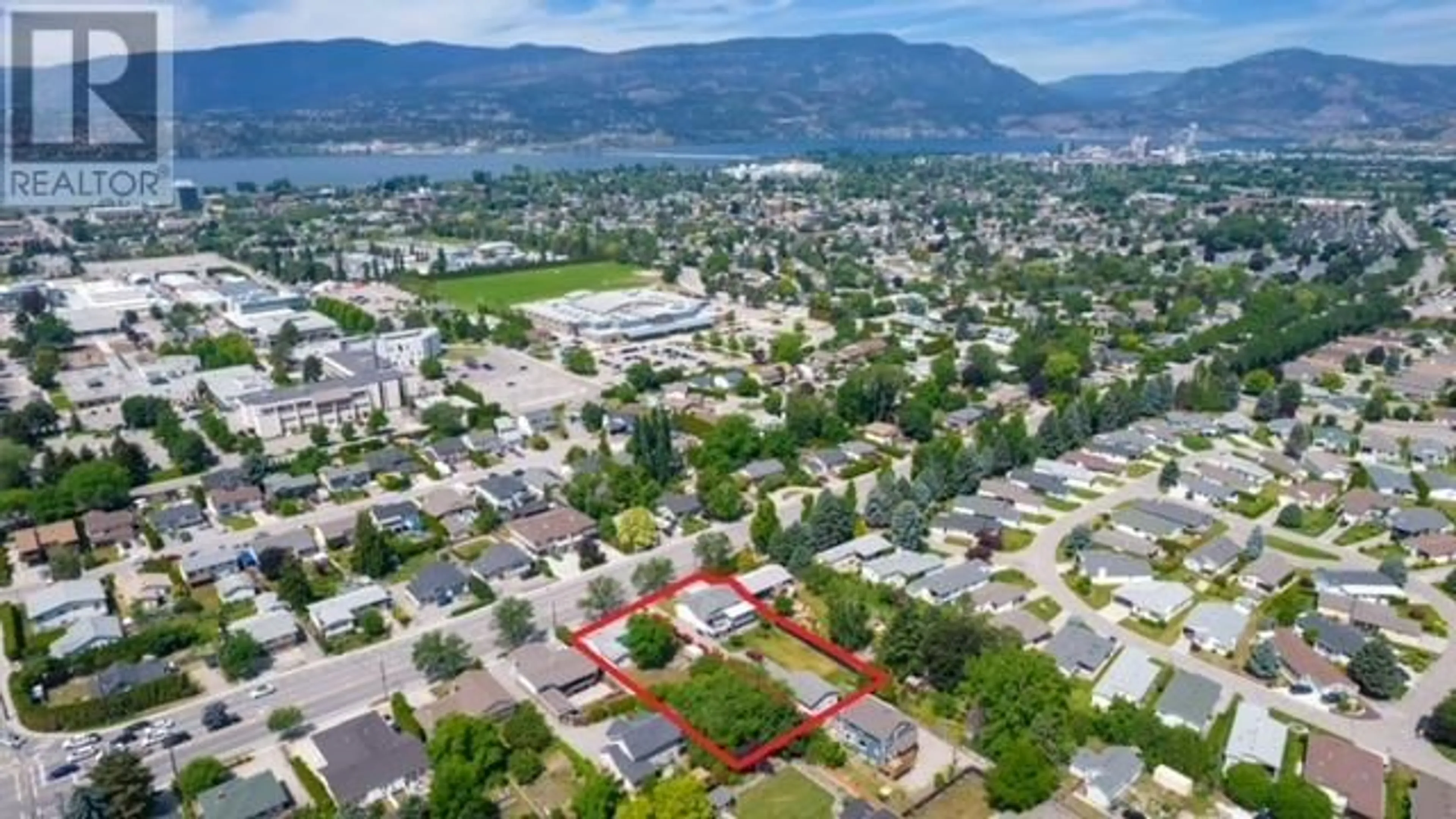 A pic from outside/outdoor area/front of a property/back of a property/a pic from drone, mountain view for 3029 GORDON DRIVE, Kelowna British Columbia V1W3R1