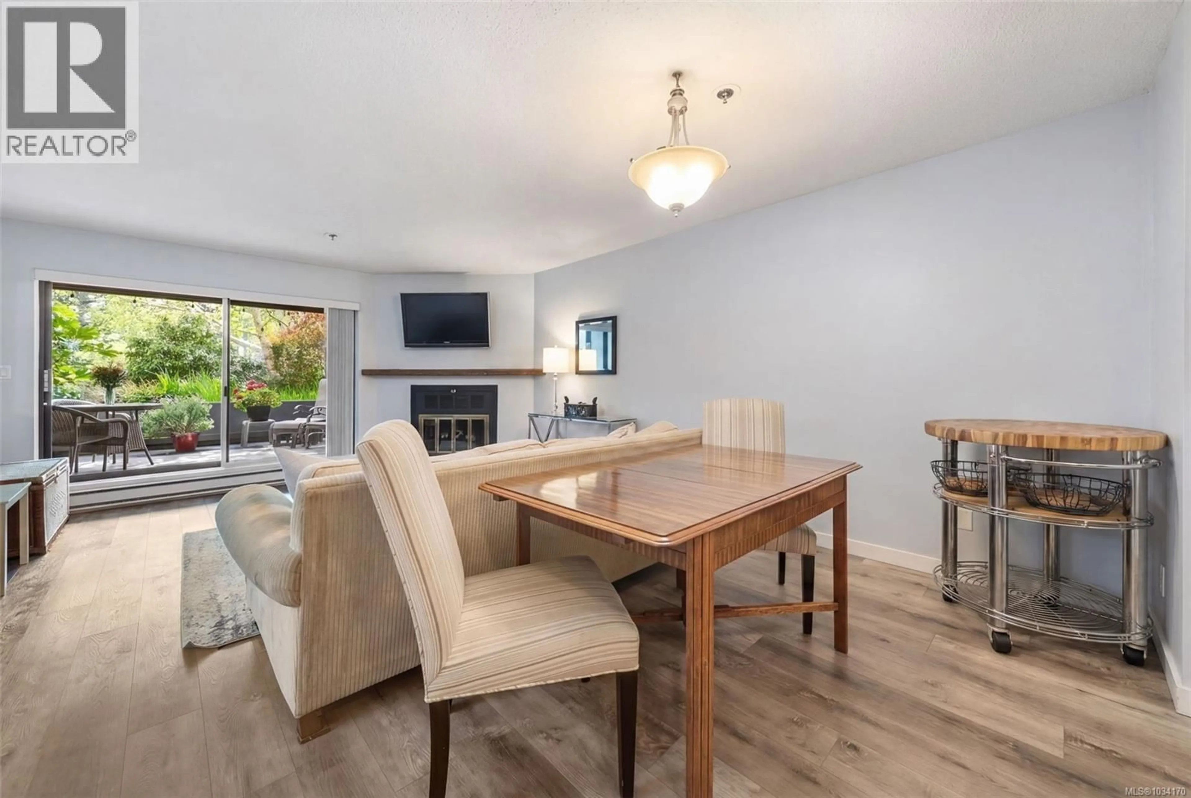 Unknown for 107 - 420 PARRY STREET, Victoria British Columbia V8V2H7