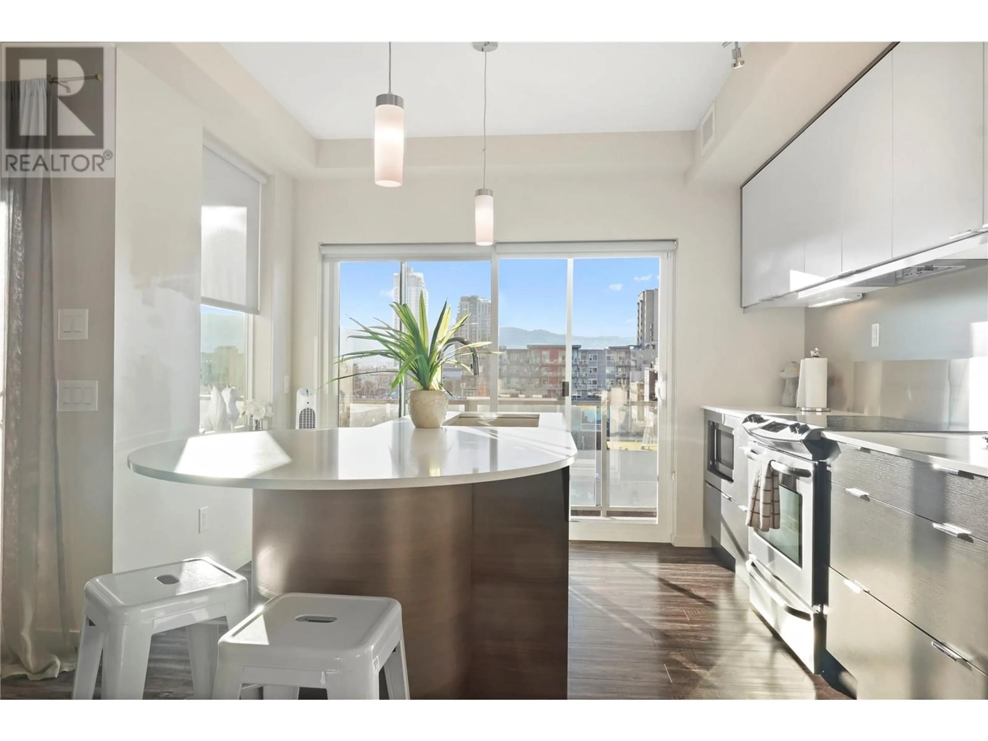 Open concept kitchen, unknown for 511 - 1290 ST. PAUL STREET, Kelowna British Columbia V1Y2C9