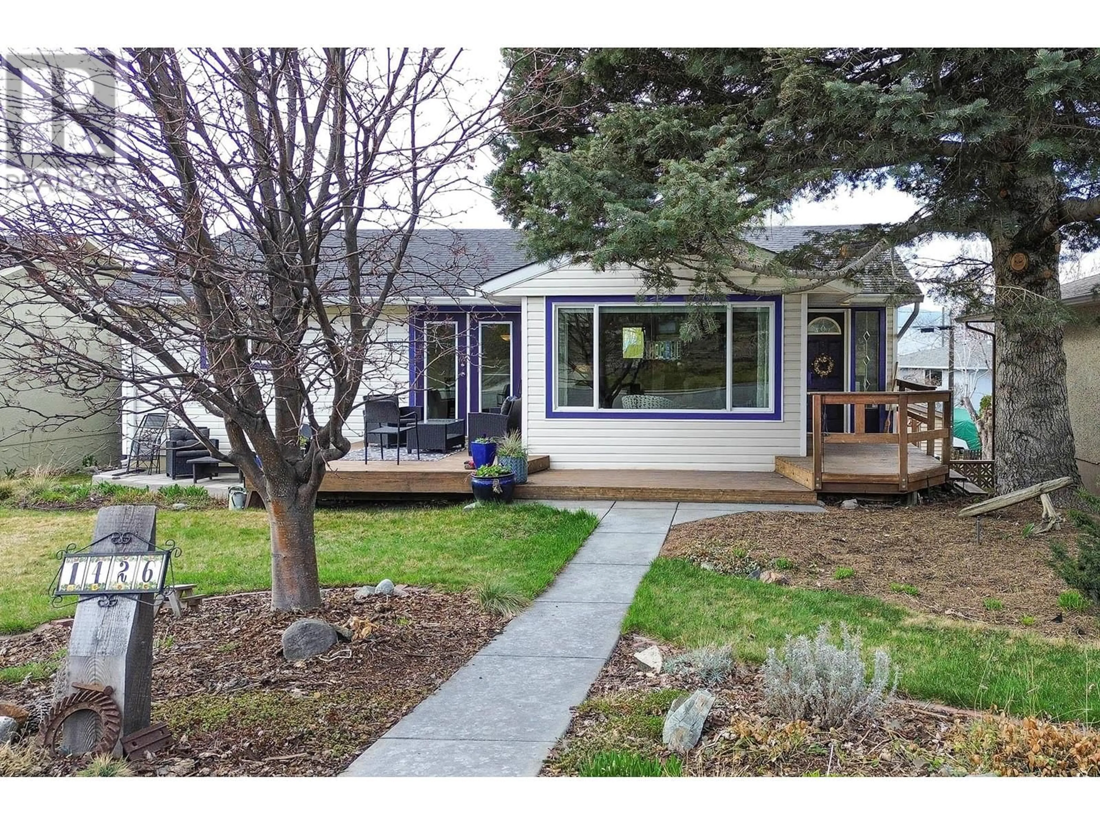 Home with vinyl exterior material, street for 1426 PINE CRESCENT, Kamloops British Columbia V2C2Z3