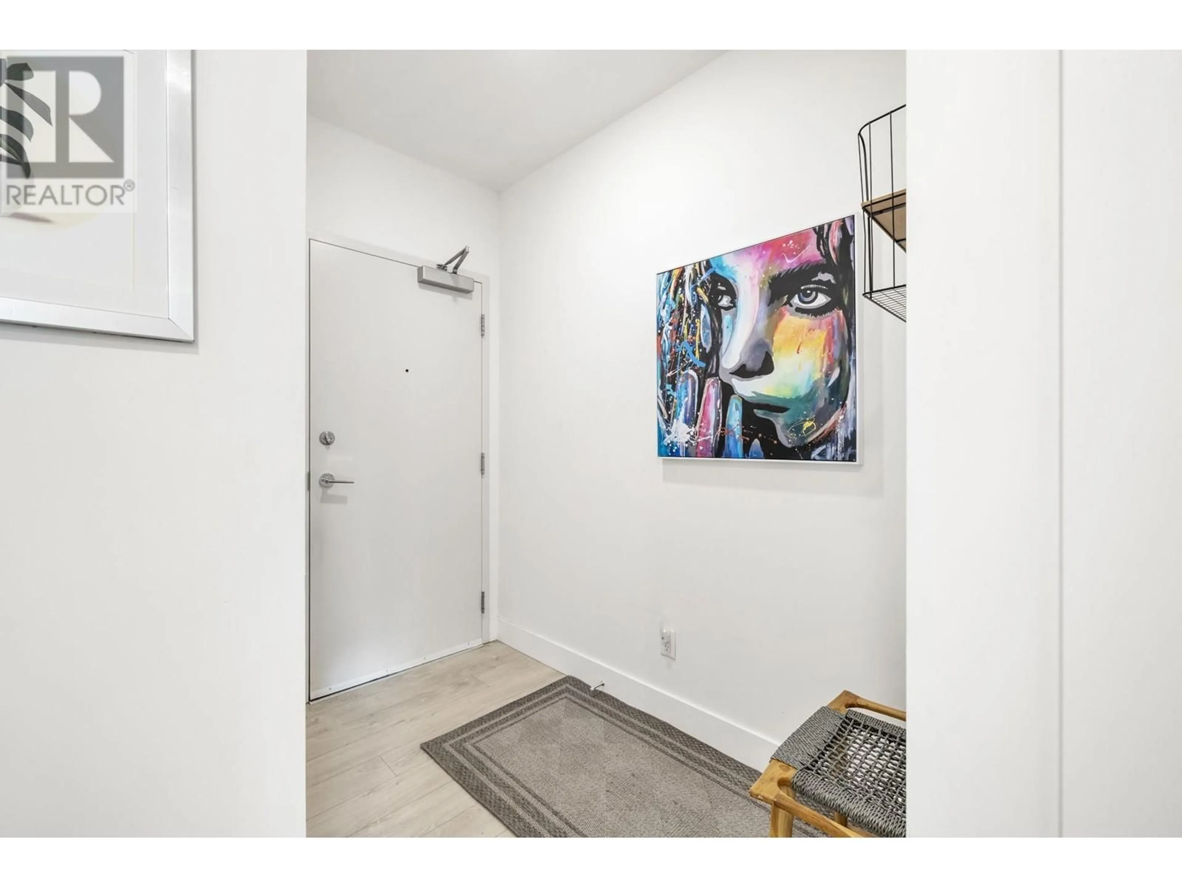 Indoor entryway for 503 - 1232 ELLIS STREET, Kelowna British Columbia V1Y1Z4