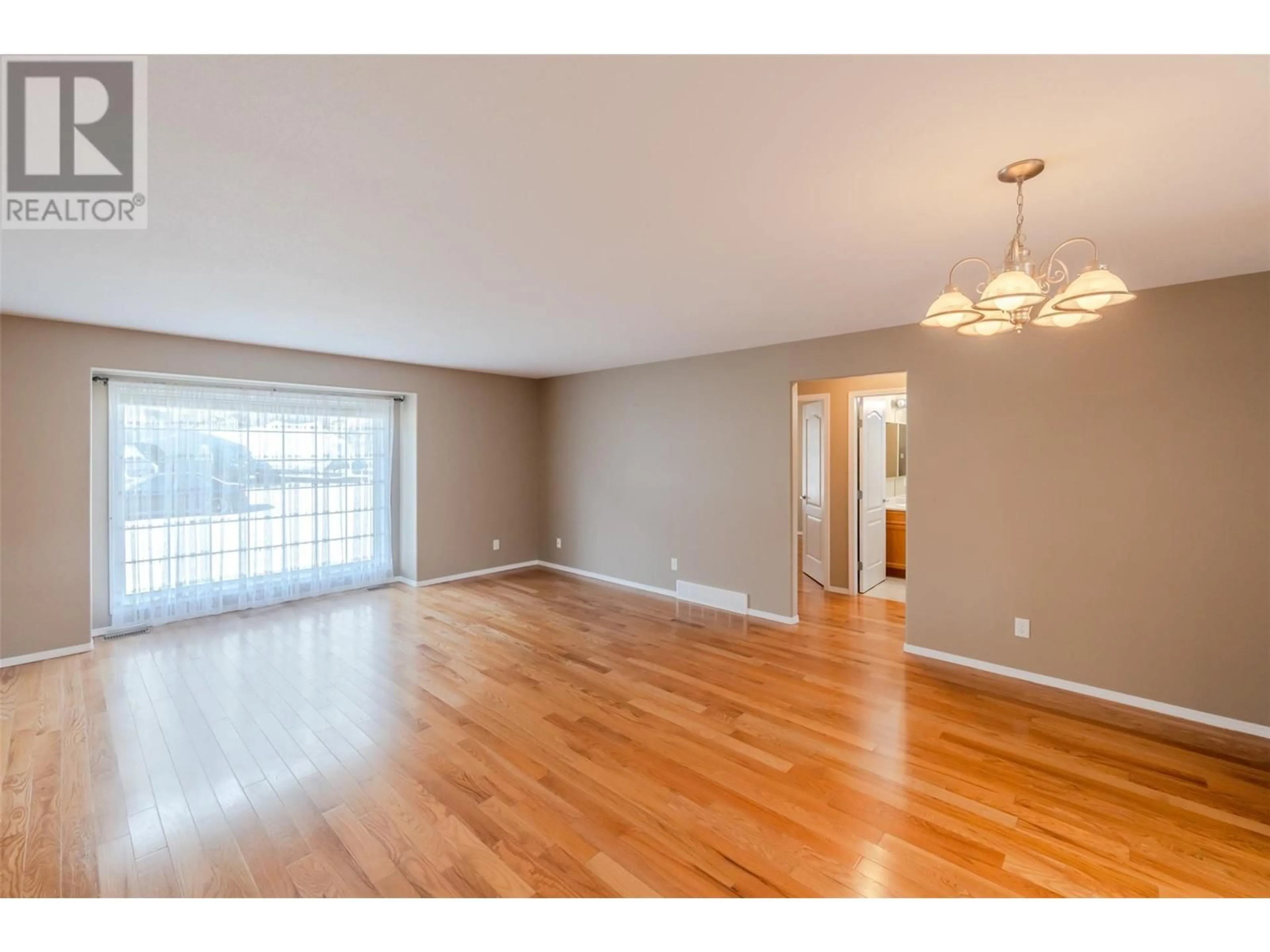 Unknown for 612 RED WING DRIVE, Penticton British Columbia V2A8N7