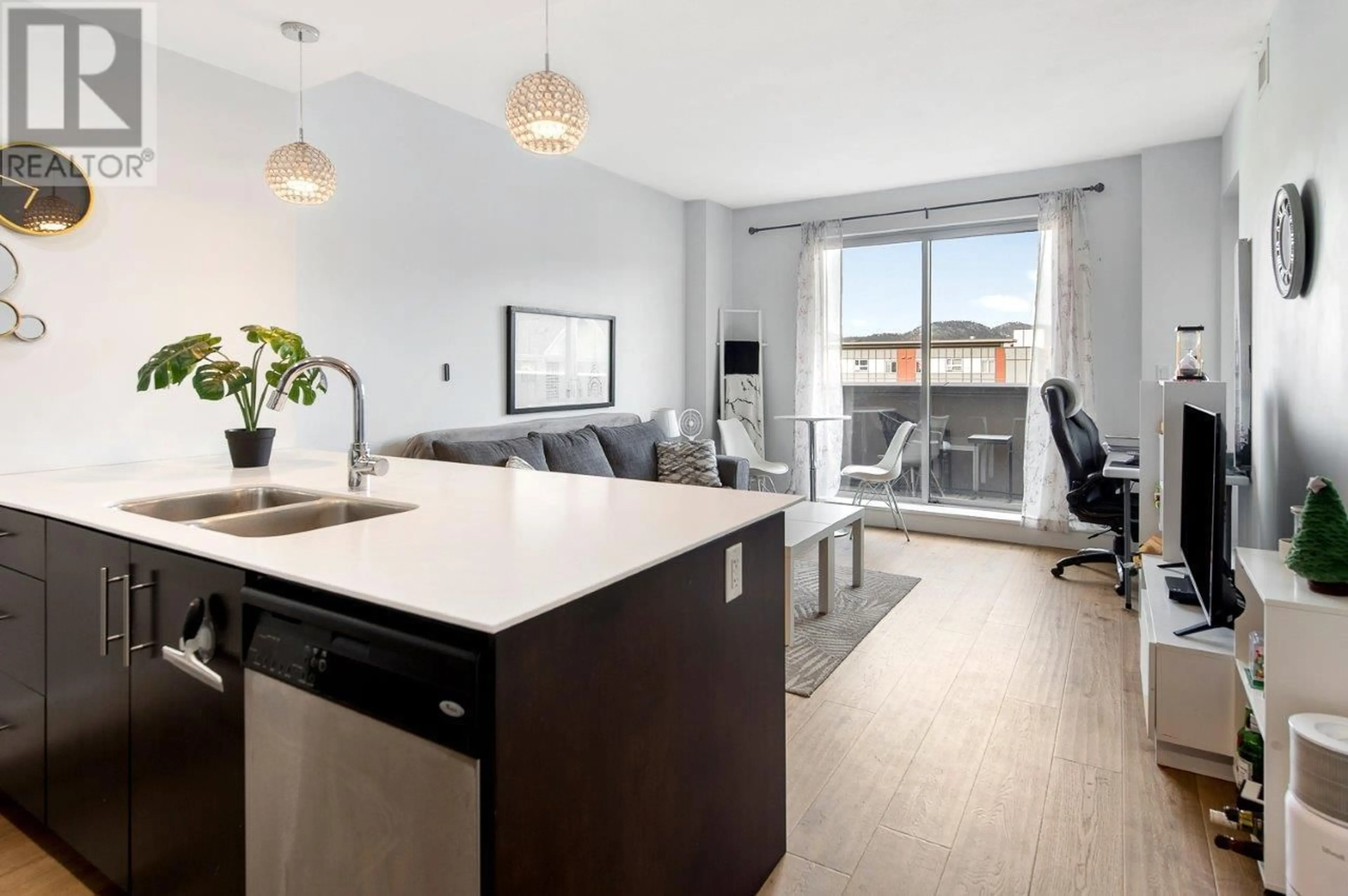 Unknown for 307 - 2040 SPRINGFIELD ROAD, Kelowna British Columbia V1Y9N7