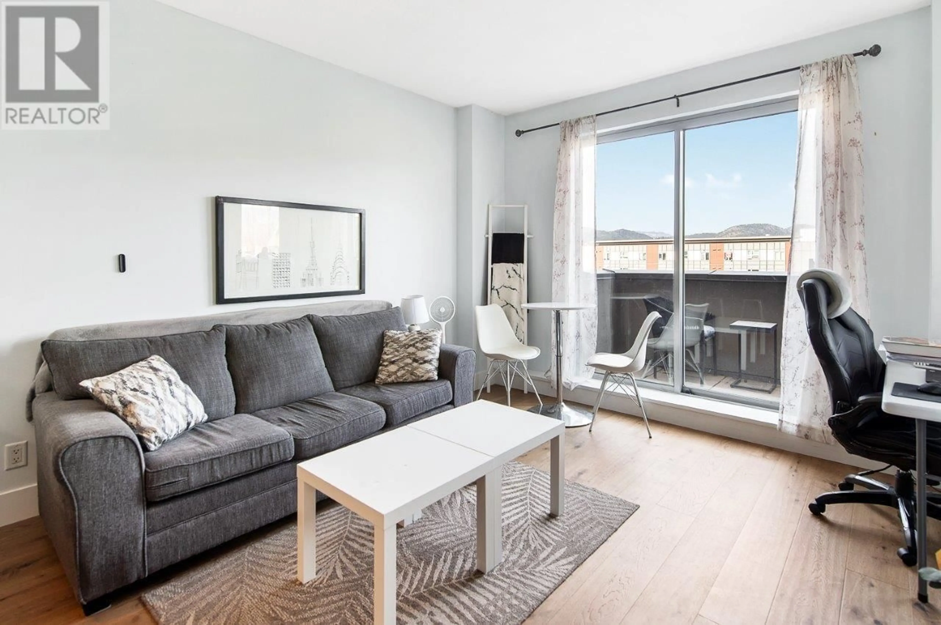 Living room with furniture, unknown for 307 - 2040 SPRINGFIELD ROAD, Kelowna British Columbia V1Y9N7