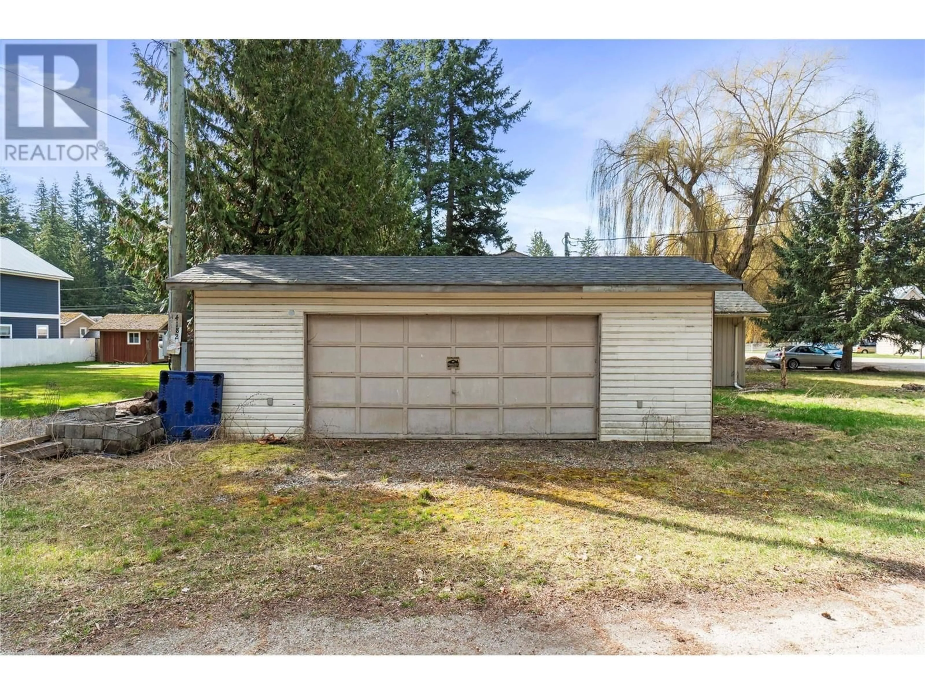 Shed for 4174 ASHE CRESCENT, Scotch Creek British Columbia V0E1M5