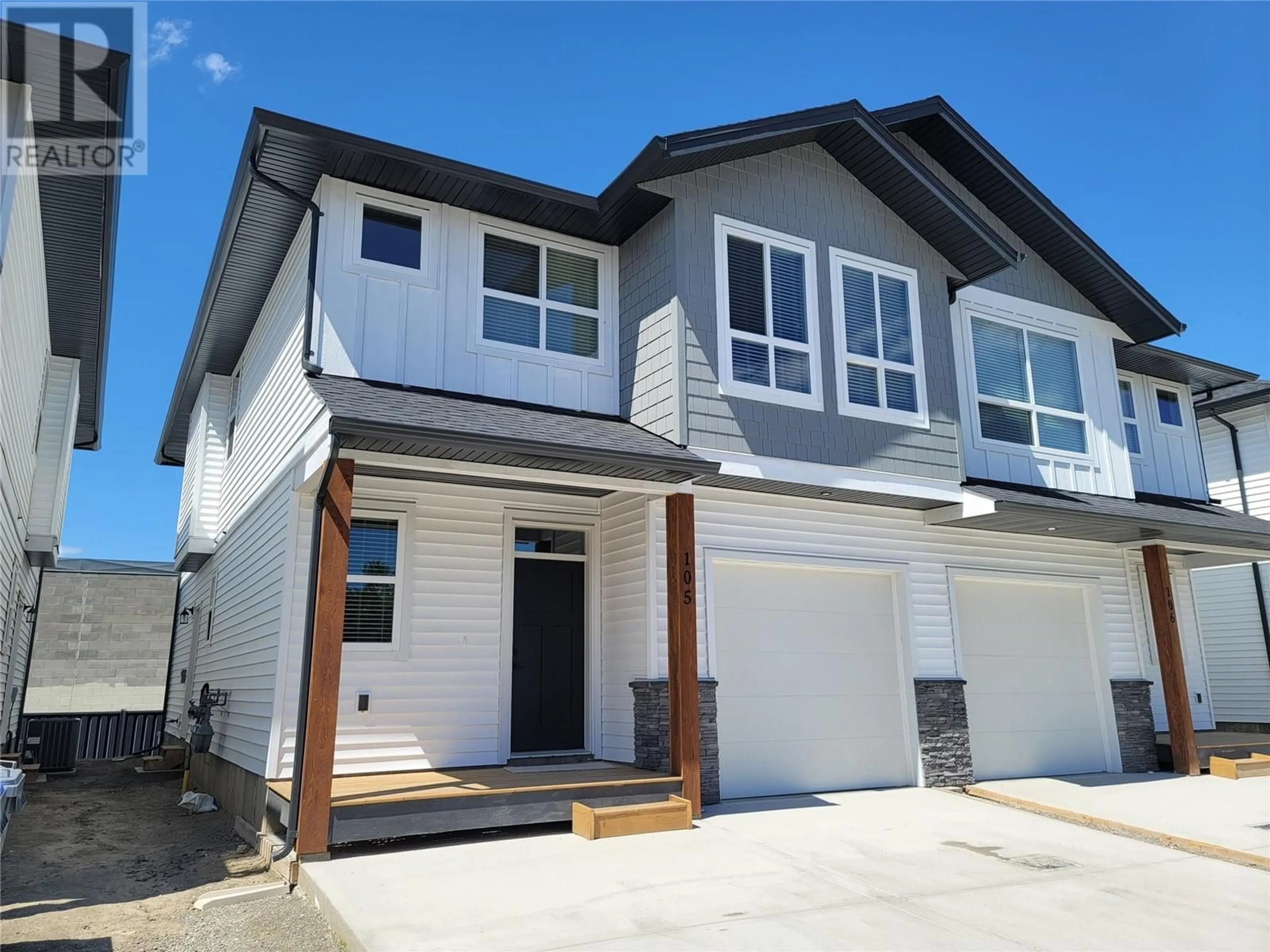 Open concept kitchen, wood/laminate floor for 105 - 2648 TRANQUILLE ROAD, Kamloops British Columbia V2B0J4