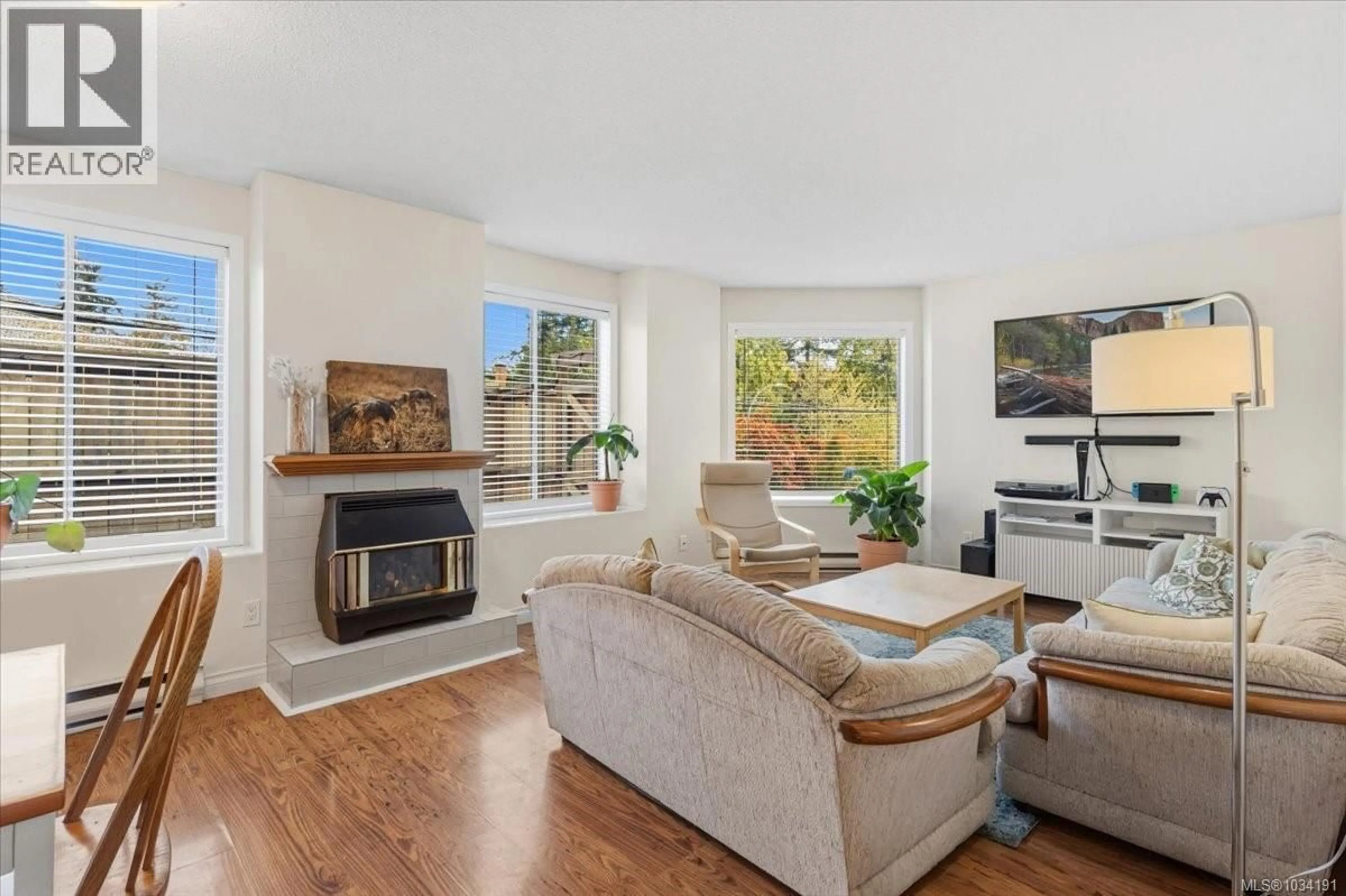 Living room with furniture, unknown for 2 - 3048 ROSS ROAD, Nanaimo British Columbia V9T3Z1