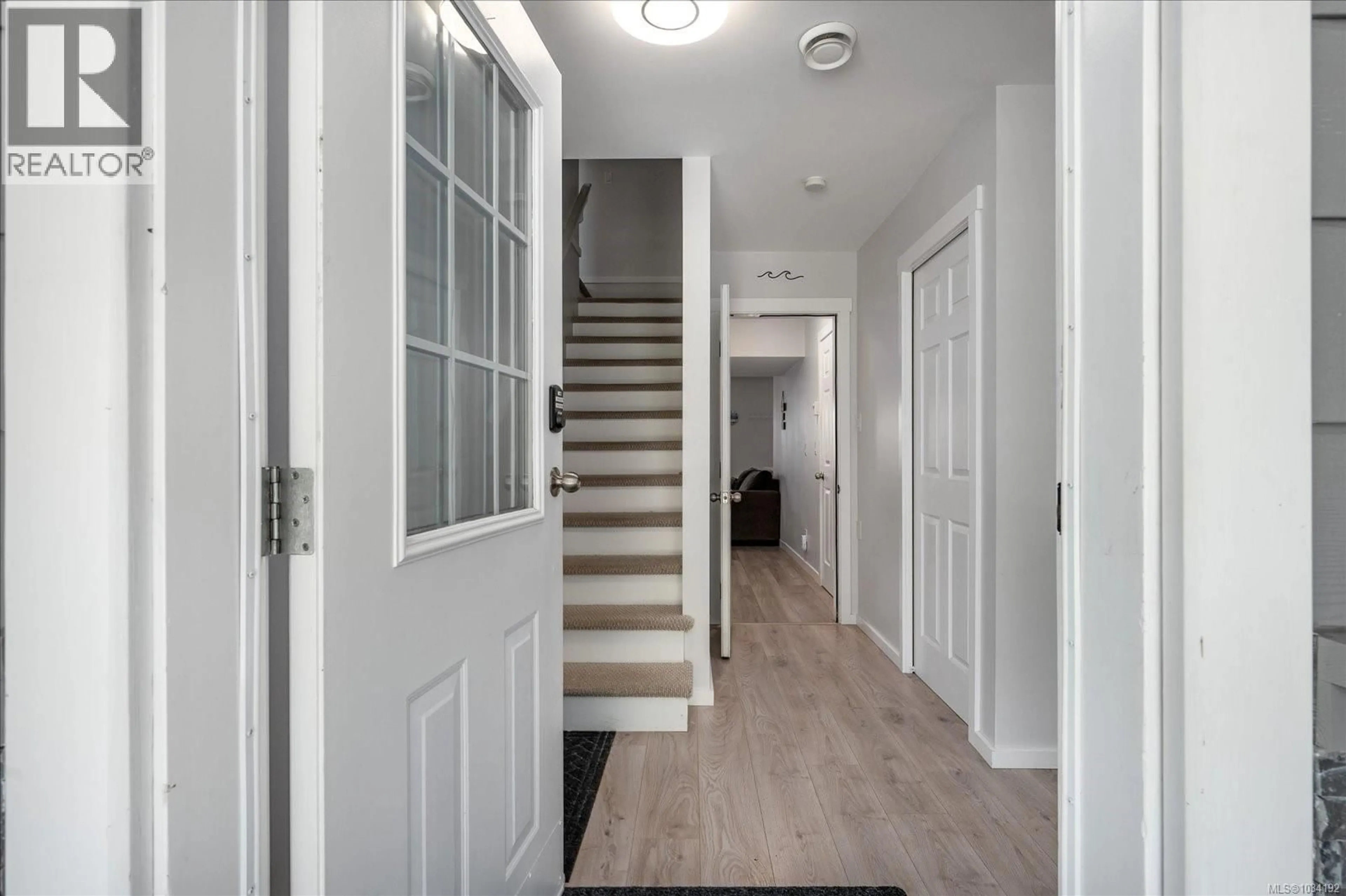 Indoor entryway for 621 OAKWOOD ROAD, Ladysmith British Columbia V9G2C1