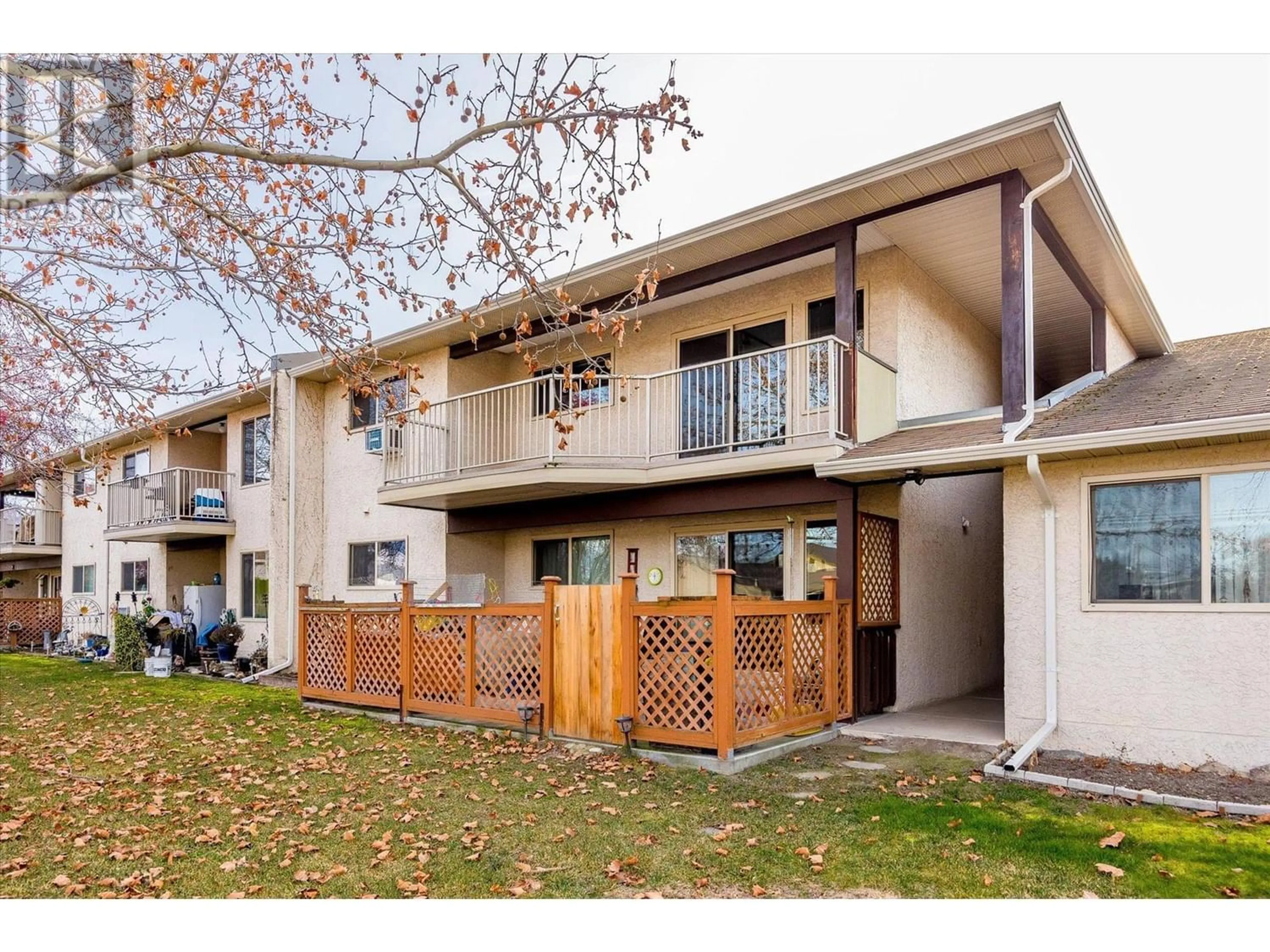 Unknown for 10 - 200 GERSTMAR ROAD, Kelowna British Columbia V1X4A7