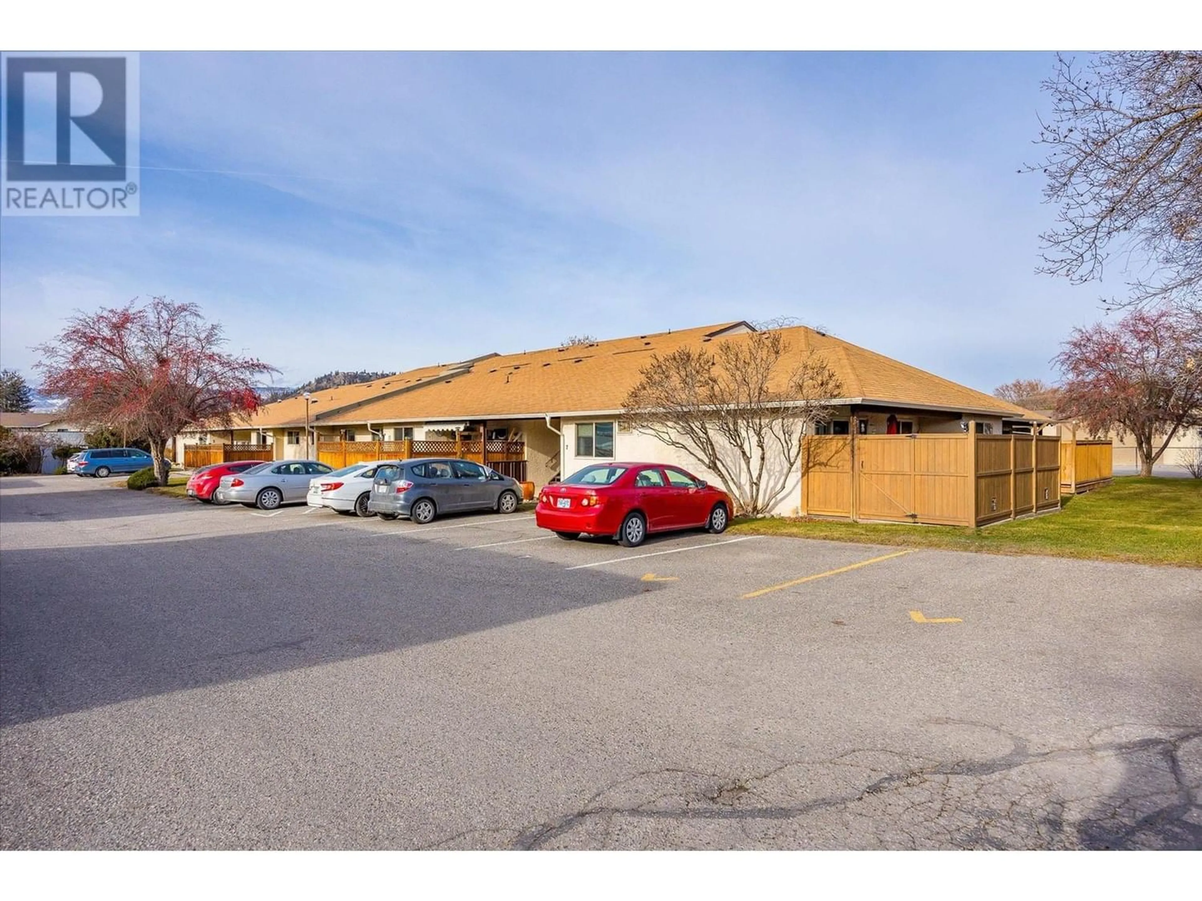 Unknown for 10 - 200 GERSTMAR ROAD, Kelowna British Columbia V1X4A7