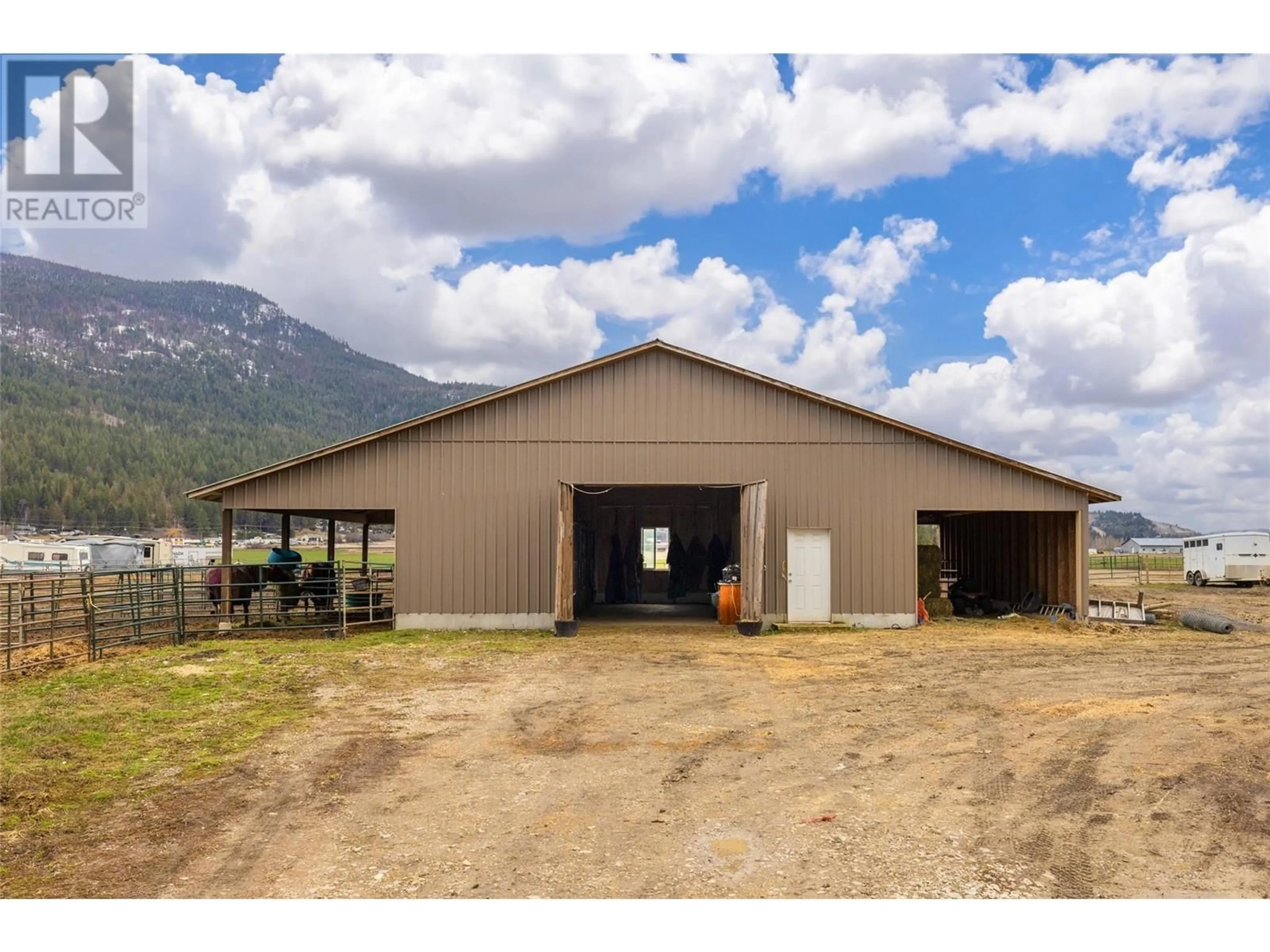 Unknown for 2411 HARDING ROAD, Spallumcheen British Columbia V4Y0V9