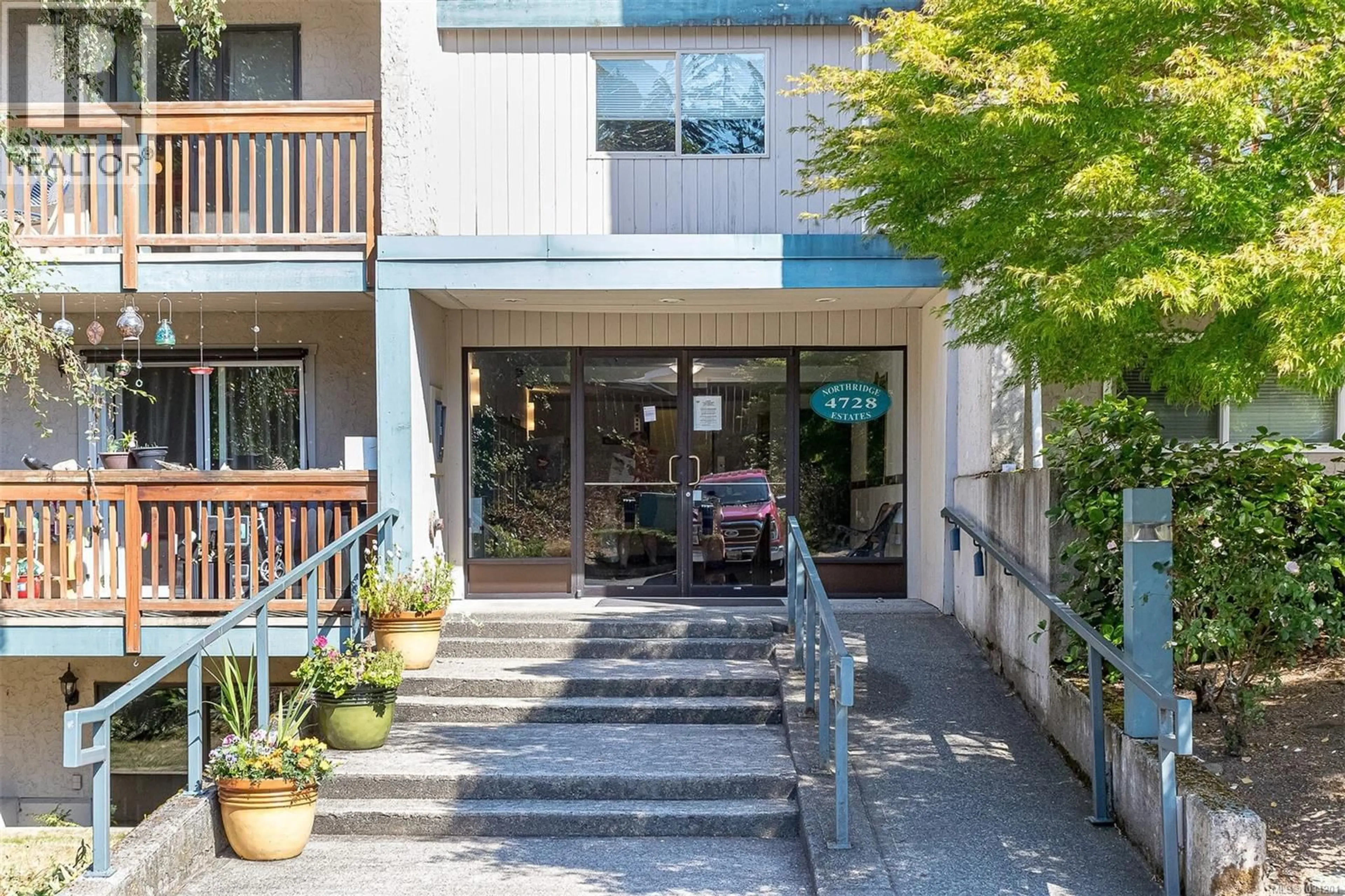 Patio, street for 304 - 4728 UPLANDS DRIVE, Nanaimo British Columbia V9T4S9
