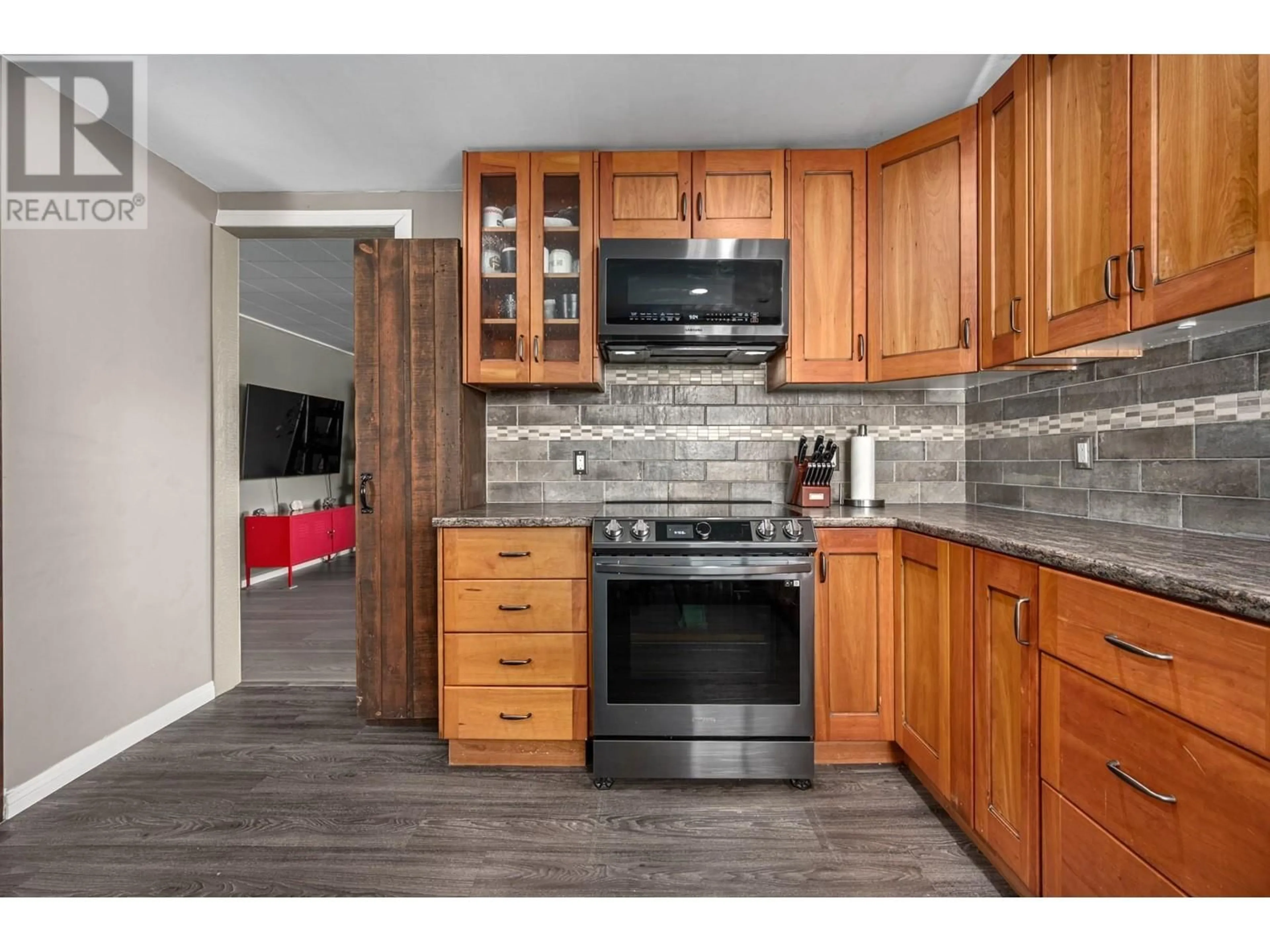 Standard kitchen, unknown for 1587 COLDWATER AVENUE, Merritt British Columbia V1K1B8
