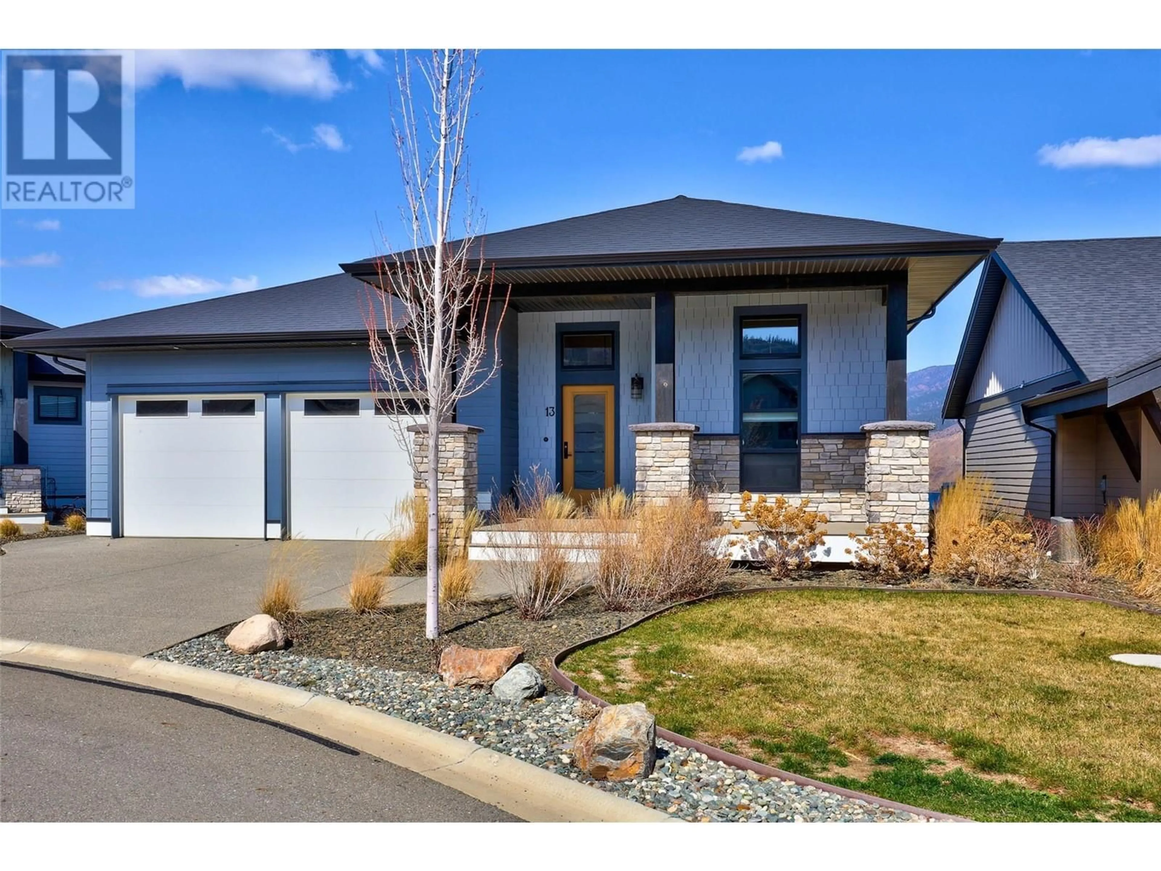 Home with vinyl exterior material, street for 13 - 260 RUE CHEVAL NOIR OTHER, Kamloops British Columbia V1S0B3