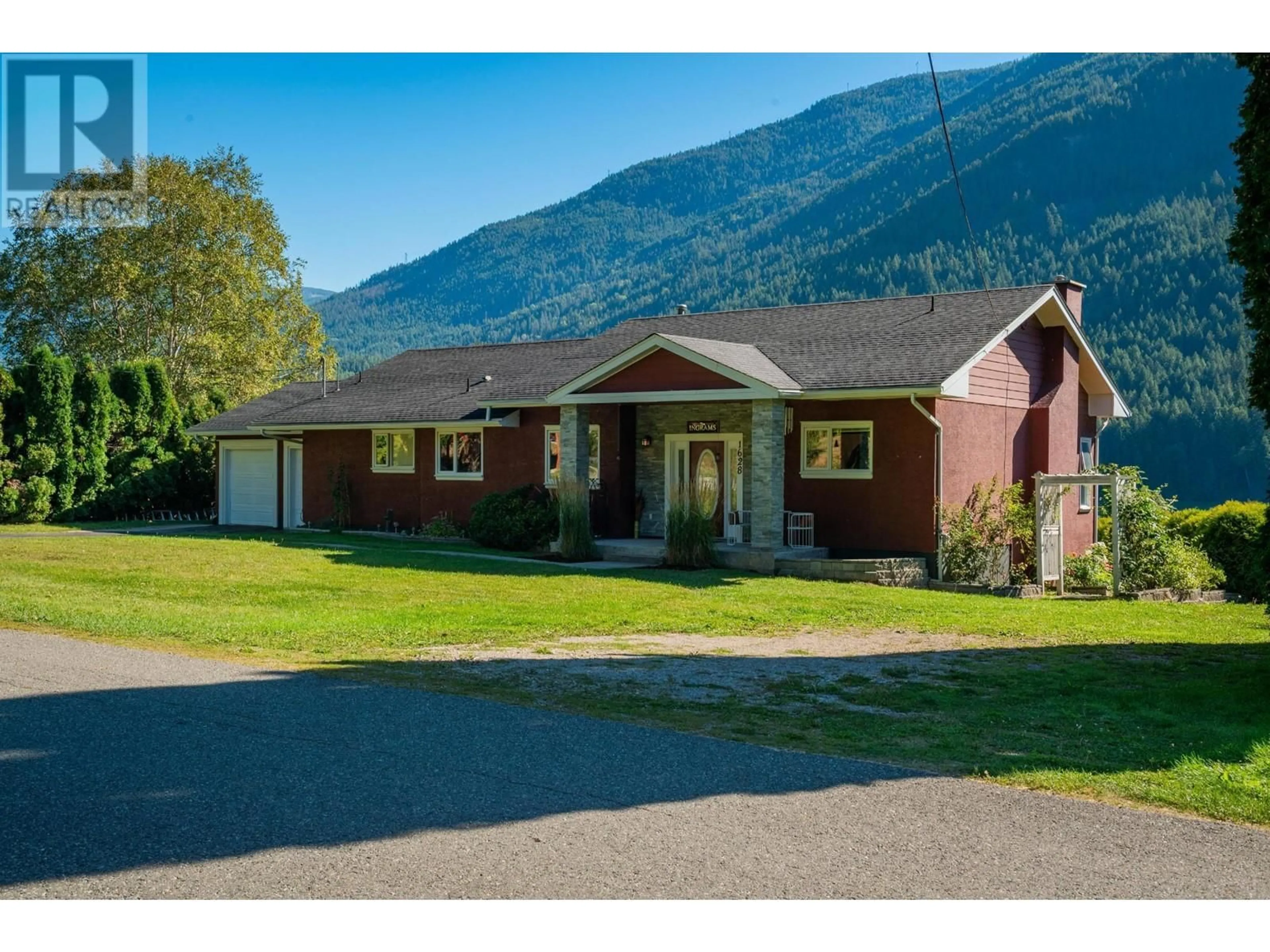 A pic from outside/outdoor area/front of a property/back of a property/a pic from drone, mountain view for 1628 THRUMS ROAD, Thrums British Columbia V1N4R7