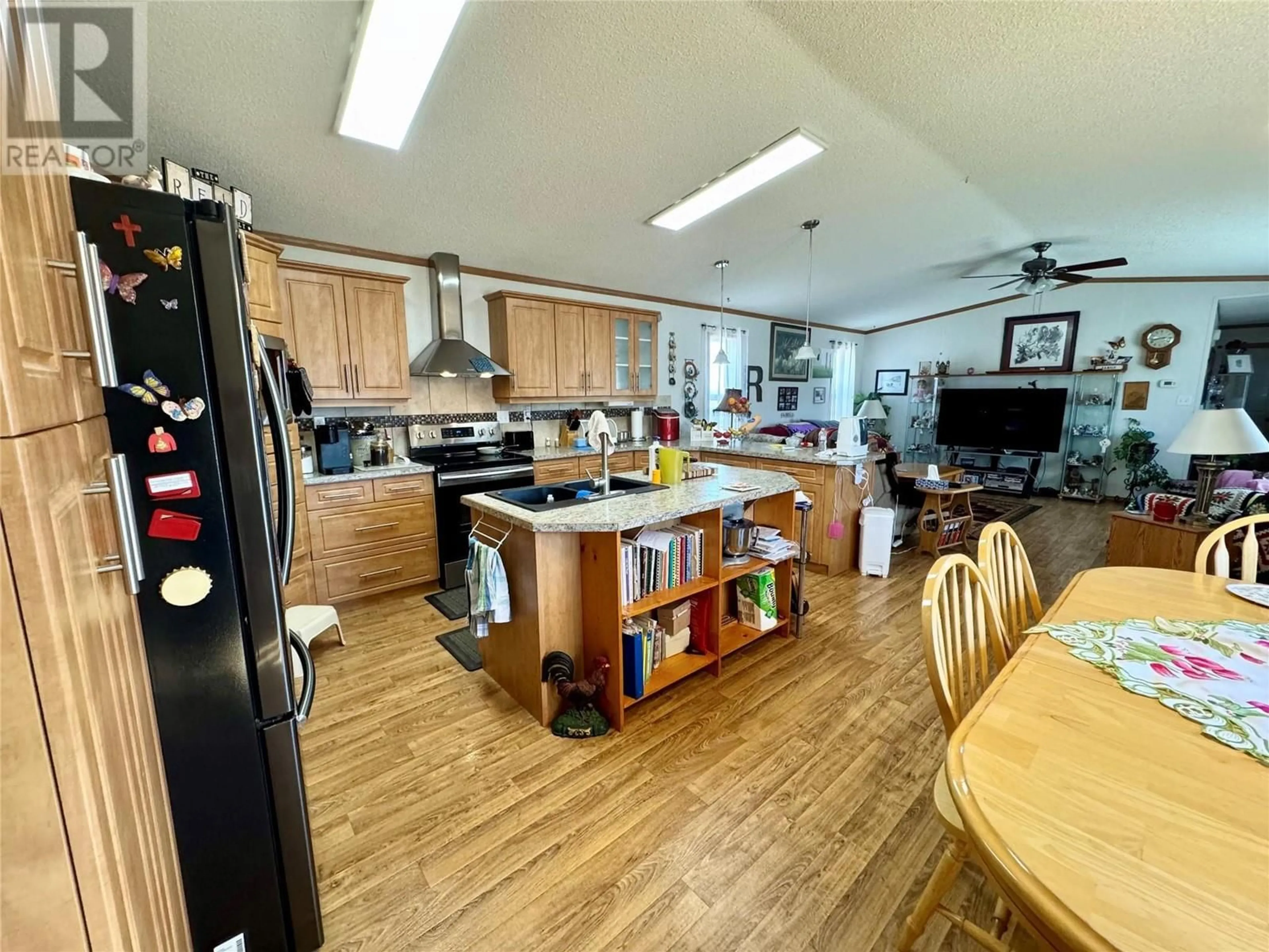 Open concept kitchen, unknown for 609 SWEETWATER ROAD, Rolla British Columbia V0C2G0