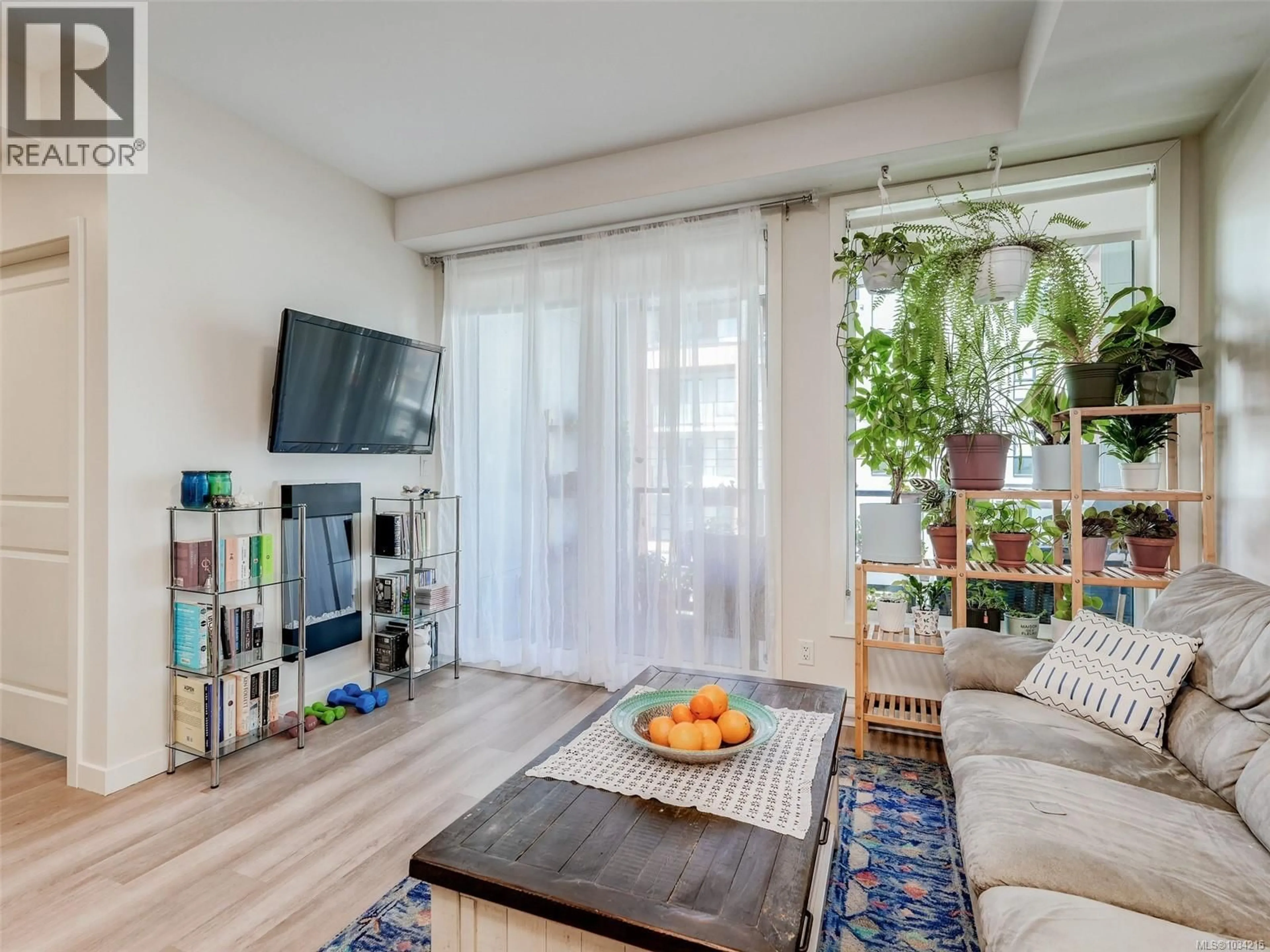 Living room with furniture, unknown for 301 - 815 ORONO AVENUE, Langford British Columbia V9B2T9