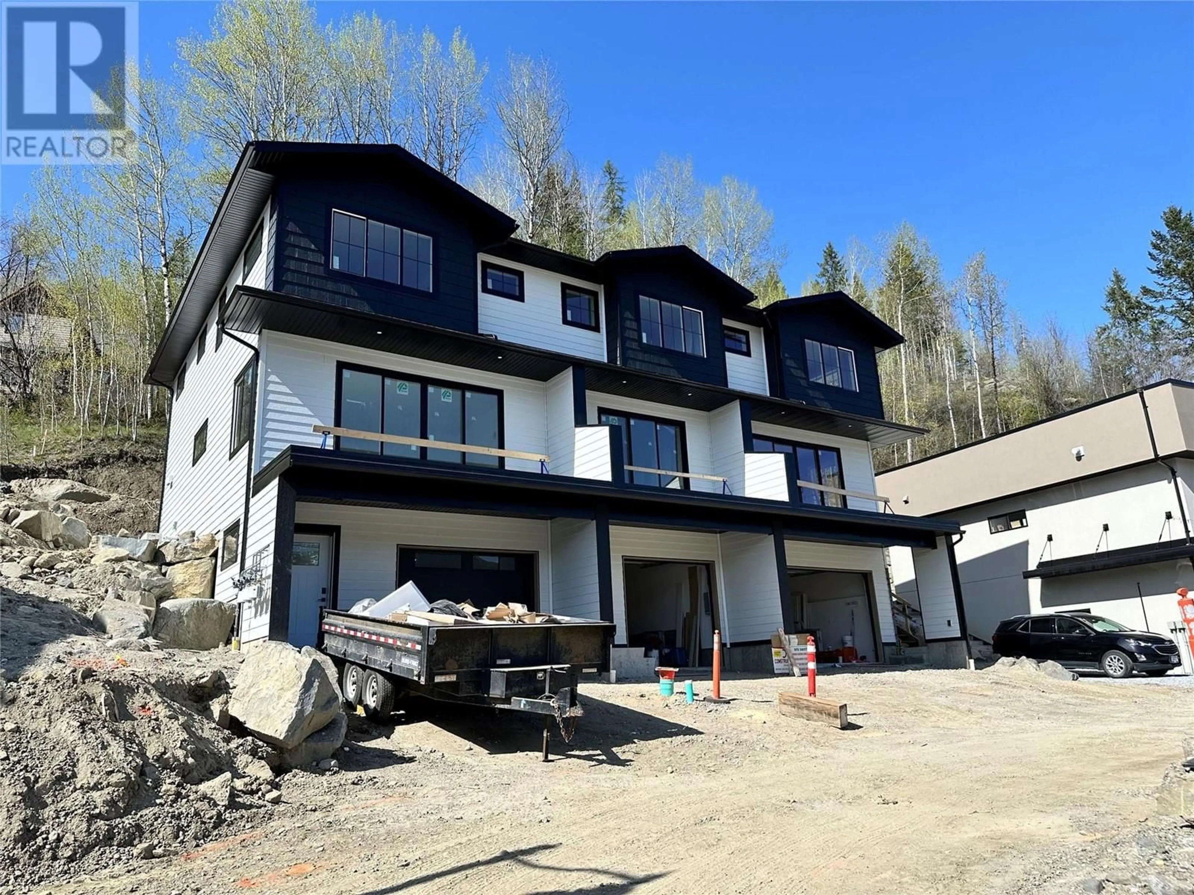 Home with vinyl exterior material, building for 932-1 REDSTONE DRIVE, Rossland British Columbia V0G1Y0
