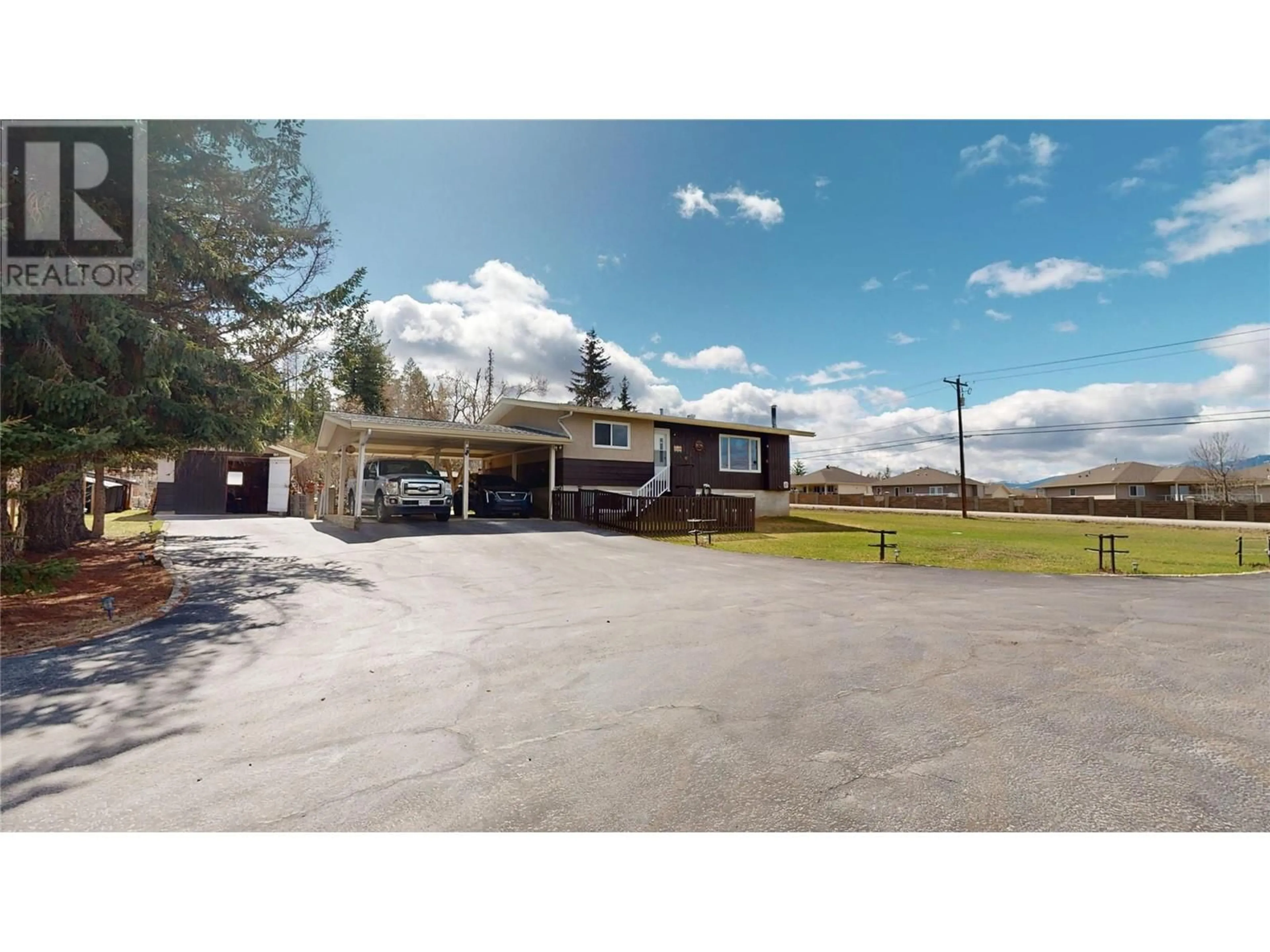 A pic from outside/outdoor area/front of a property/back of a property/a pic from drone, mountain view for 1108 22ND AVENUE SOUTH, Cranbrook British Columbia V1C6Y7