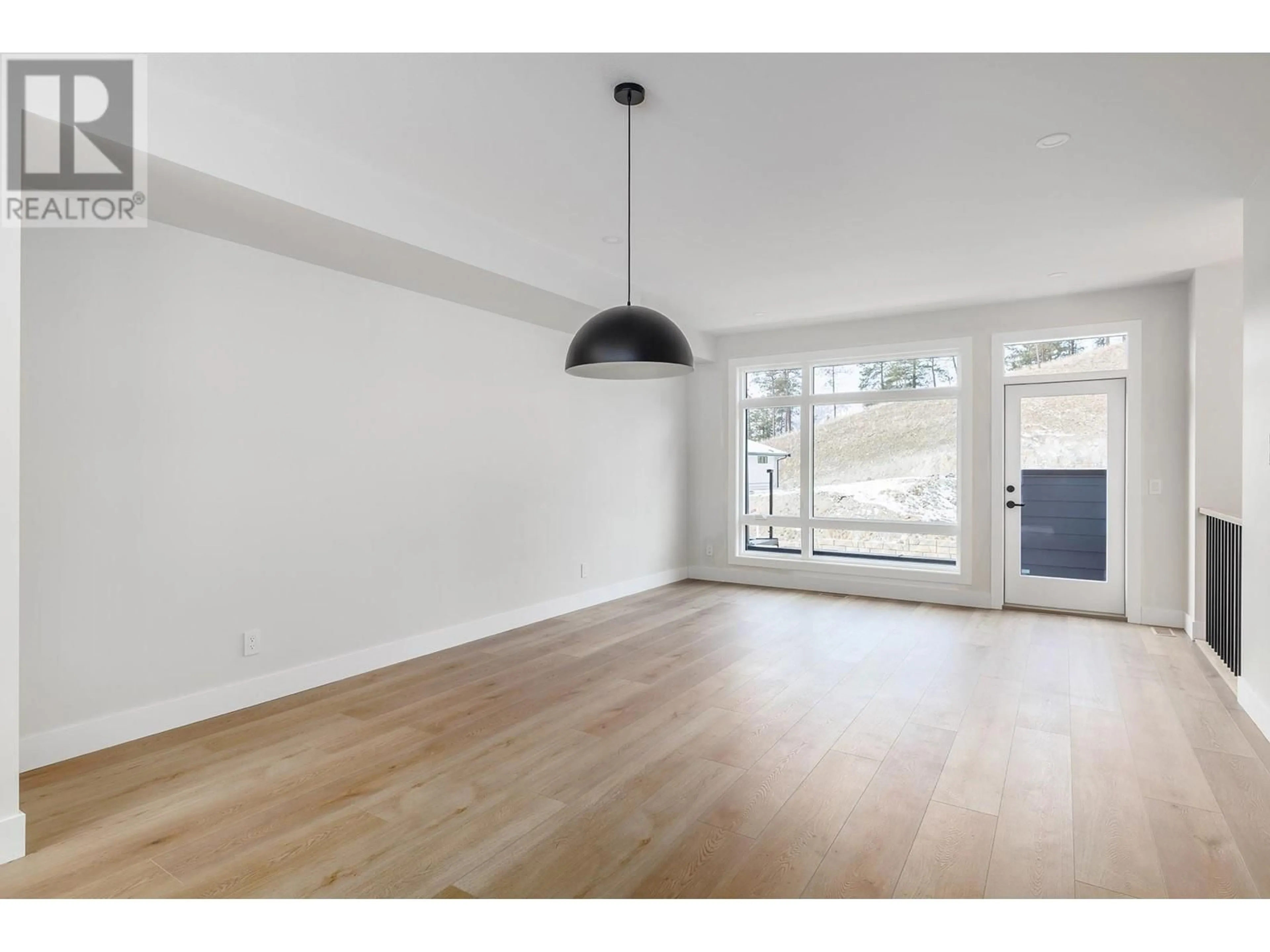 A pic of a room for 5 - 3425 HILLTOWN DRIVE, Kelowna British Columbia V1V2B5