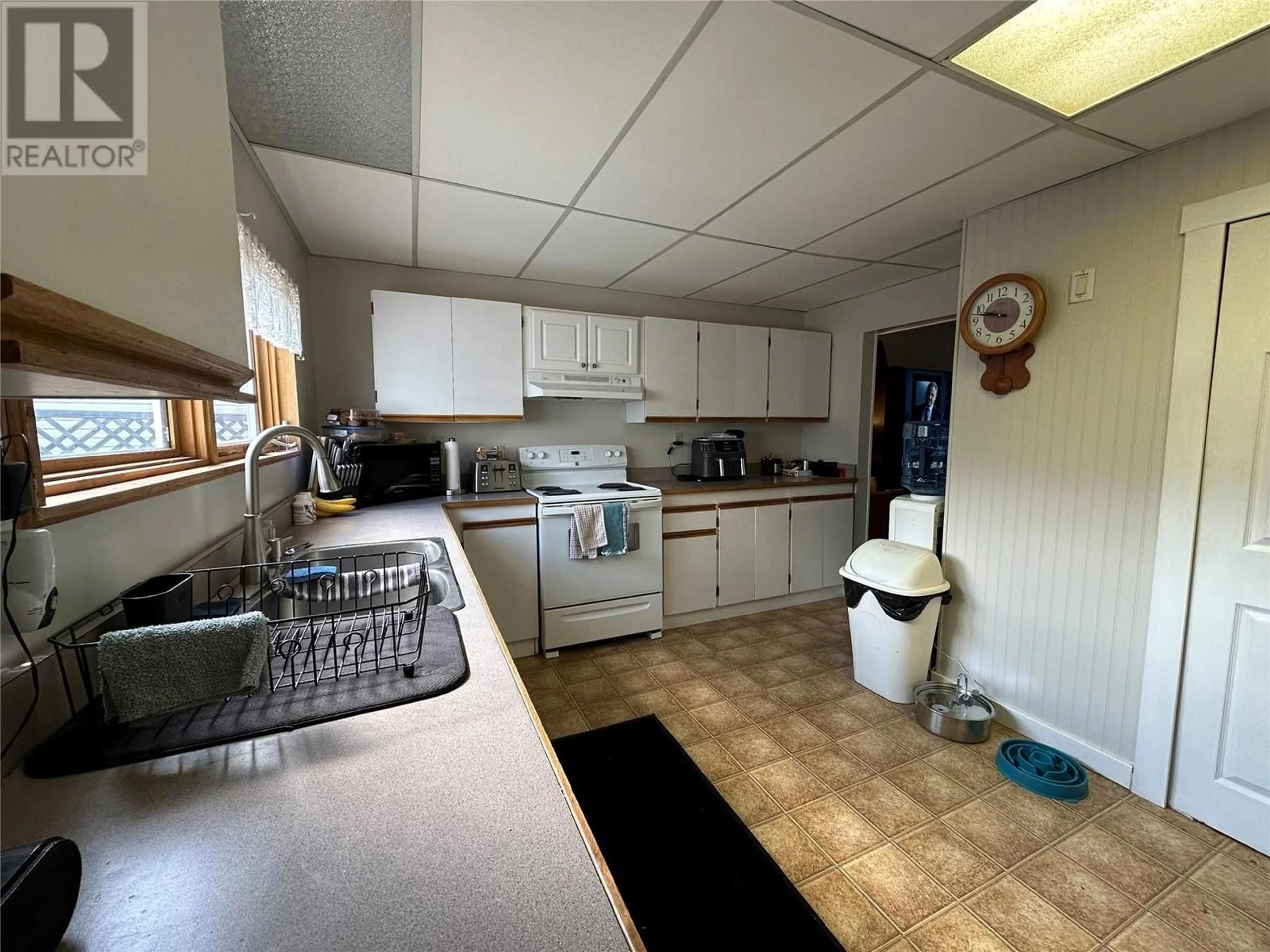 Standard kitchen, unknown for 292 ANGELA AVENUE, Princeton British Columbia V0X1W0
