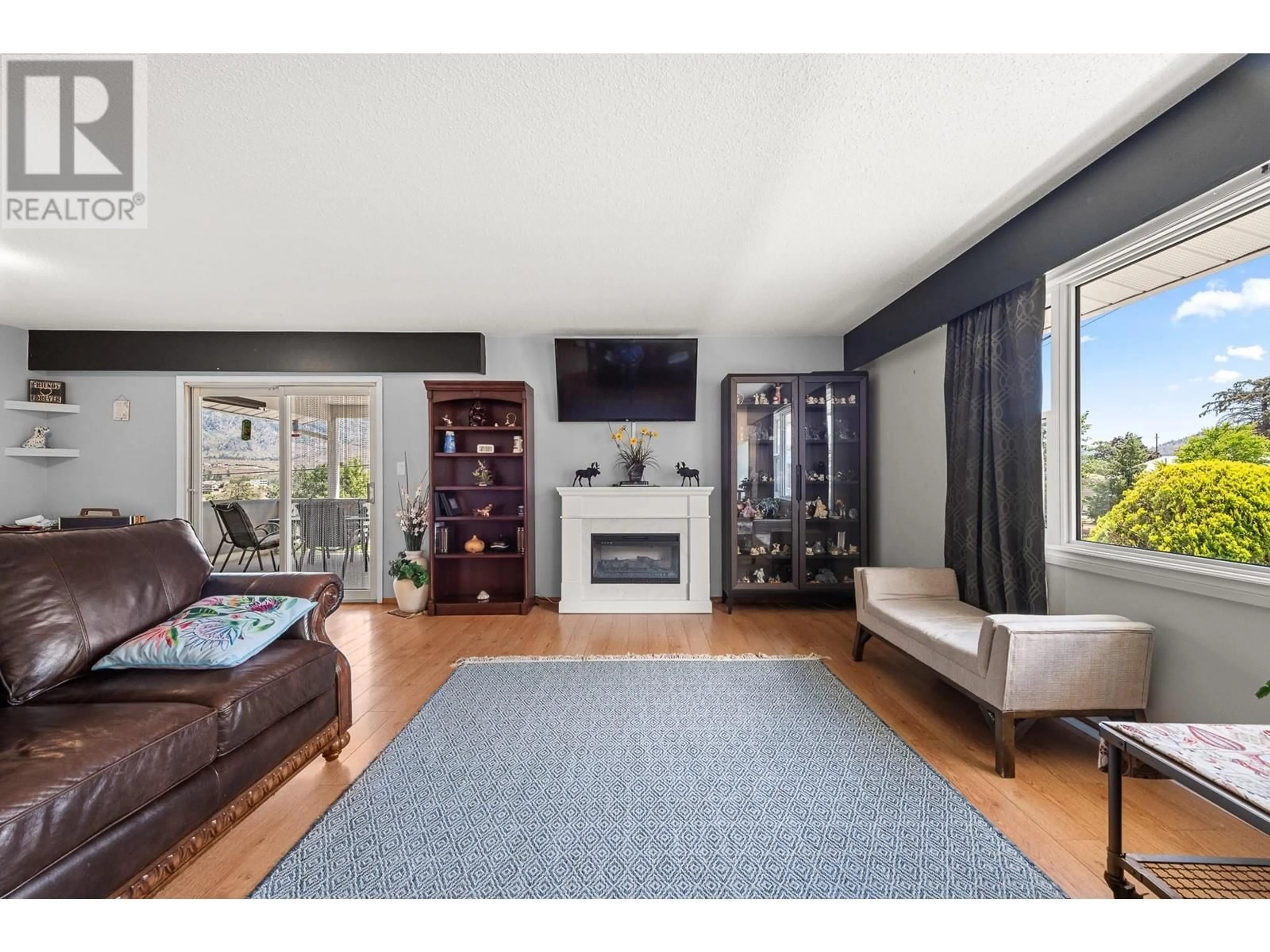Living room with furniture, unknown for 6462 HAVEN STREET, Oliver British Columbia V0H1T0