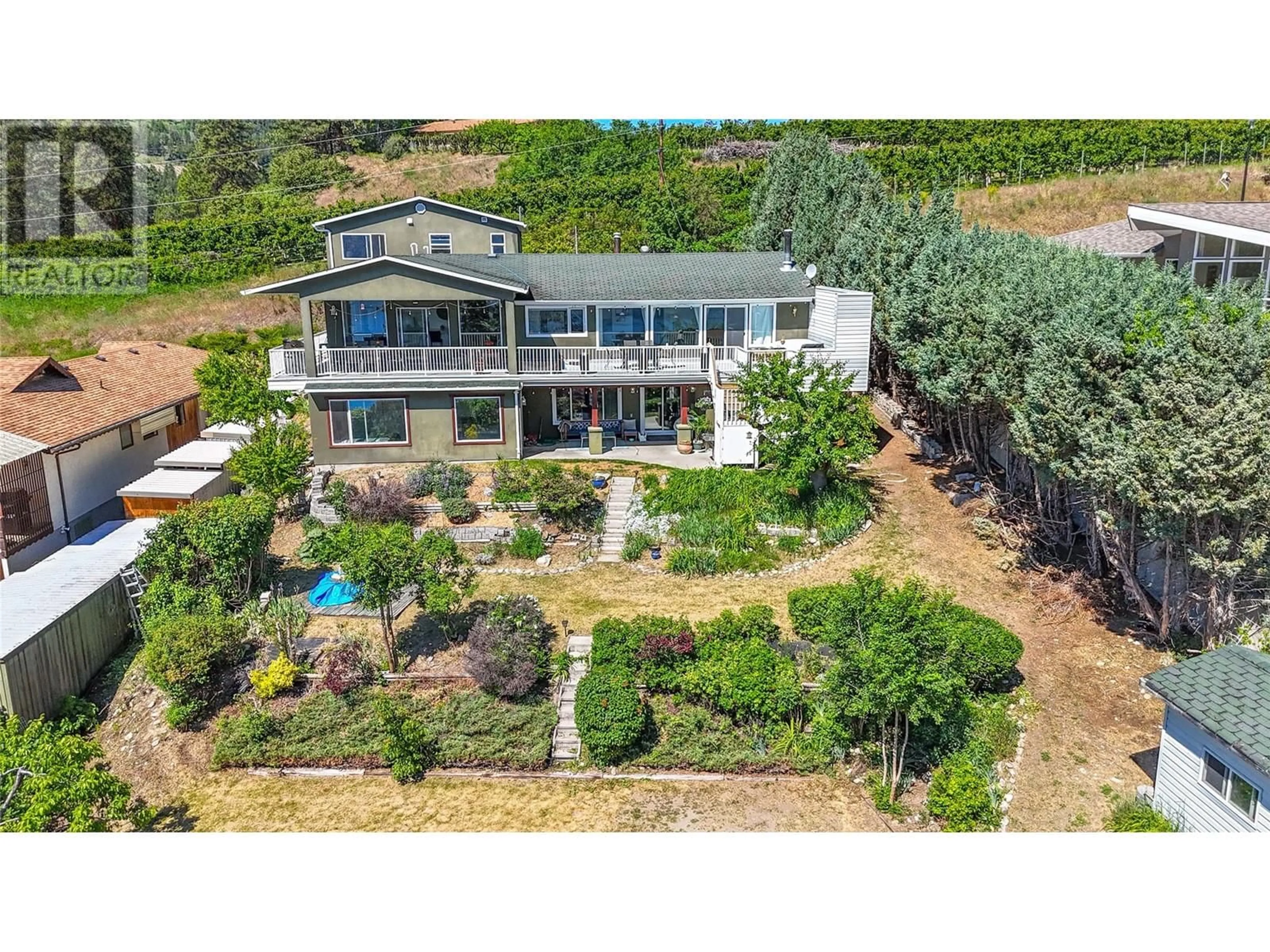A pic from outside/outdoor area/front of a property/back of a property/a pic from drone, unknown for 6471 VERNON AVENUE, Peachland British Columbia V0H1X8