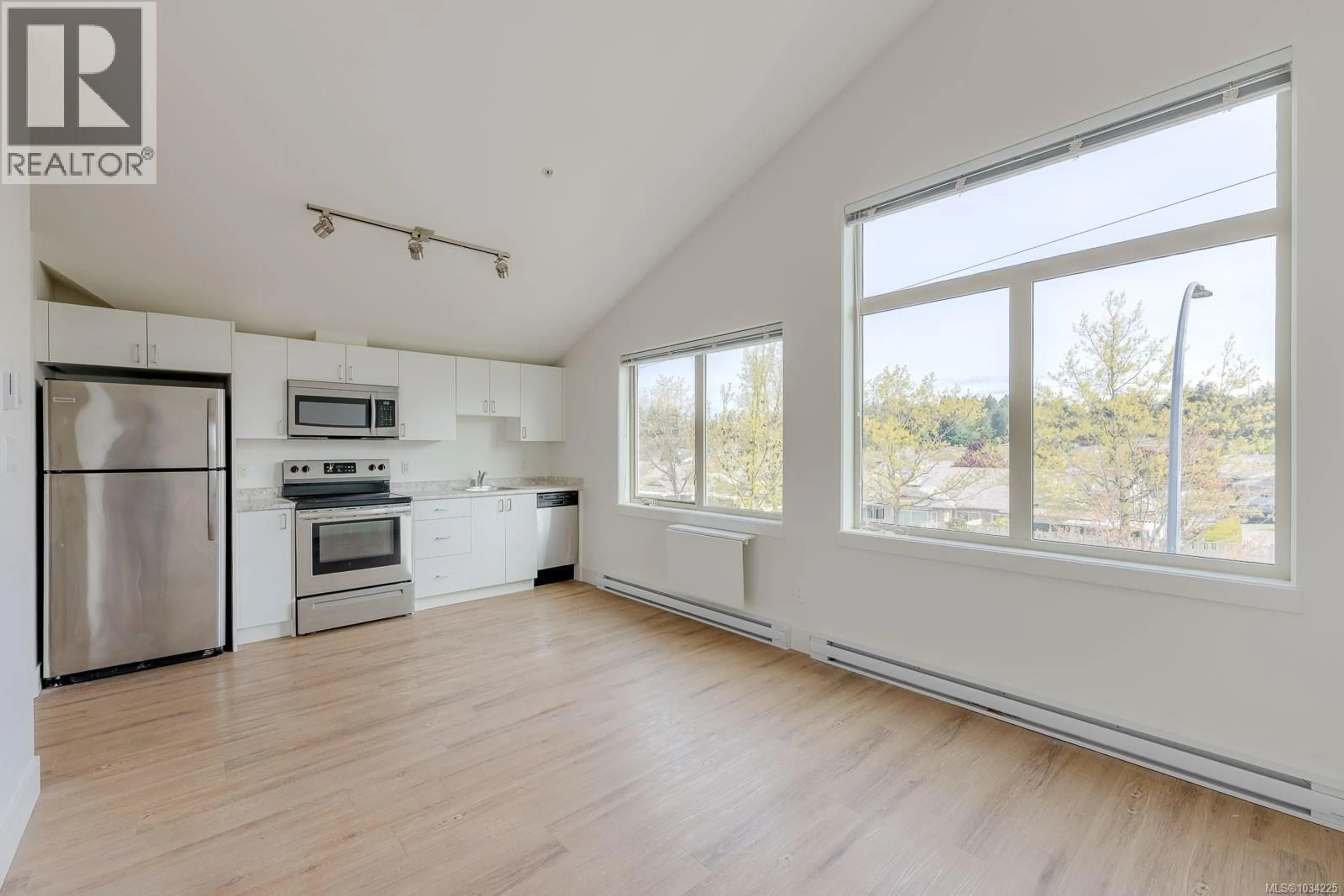 Open concept kitchen, unknown for 207 - 4535 UPLANDS DRIVE, Nanaimo British Columbia V9T6M8