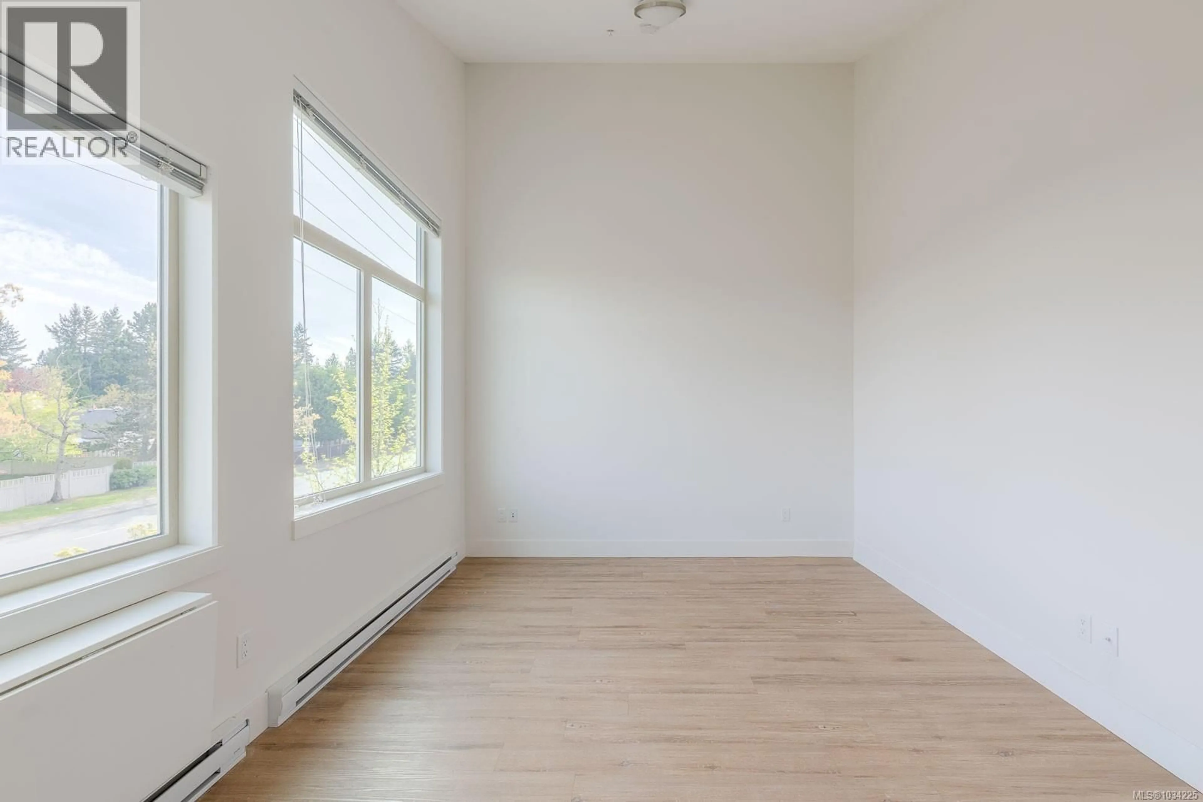A pic of a room for 207 - 4535 UPLANDS DRIVE, Nanaimo British Columbia V9T6M8