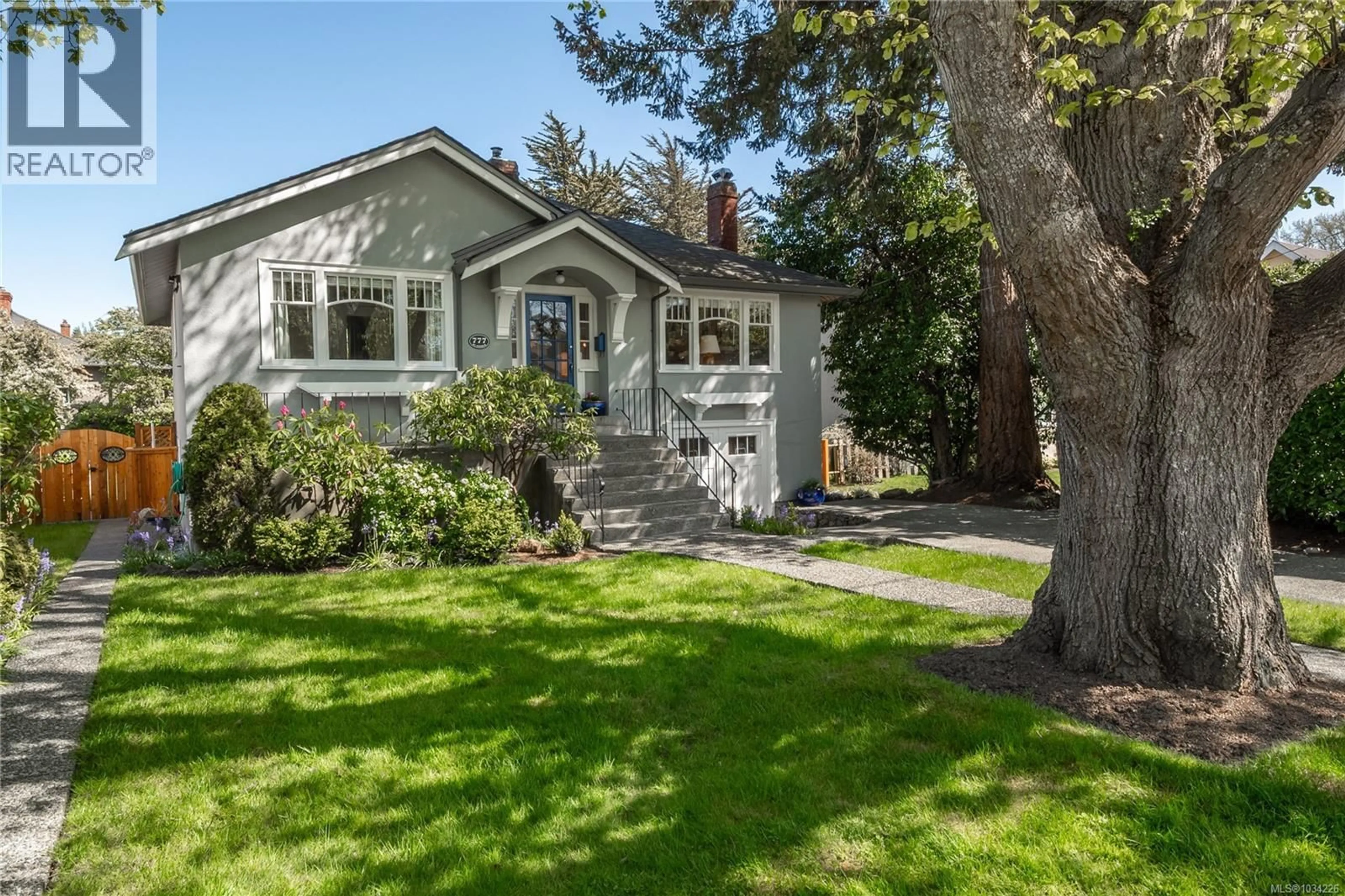 Home with vinyl exterior material, street for 777 ST. PATRICK STREET, Oak Bay British Columbia V8S4X6