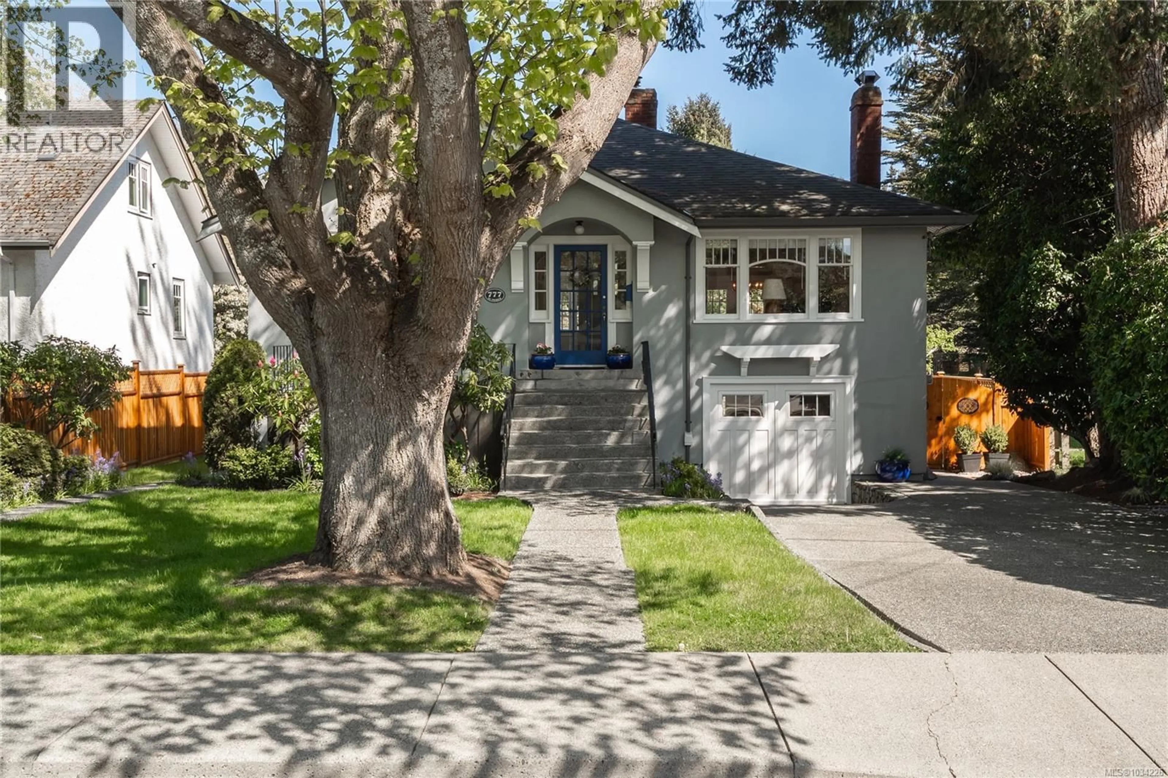 Home with vinyl exterior material, street for 777 ST. PATRICK STREET, Oak Bay British Columbia V8S4X6