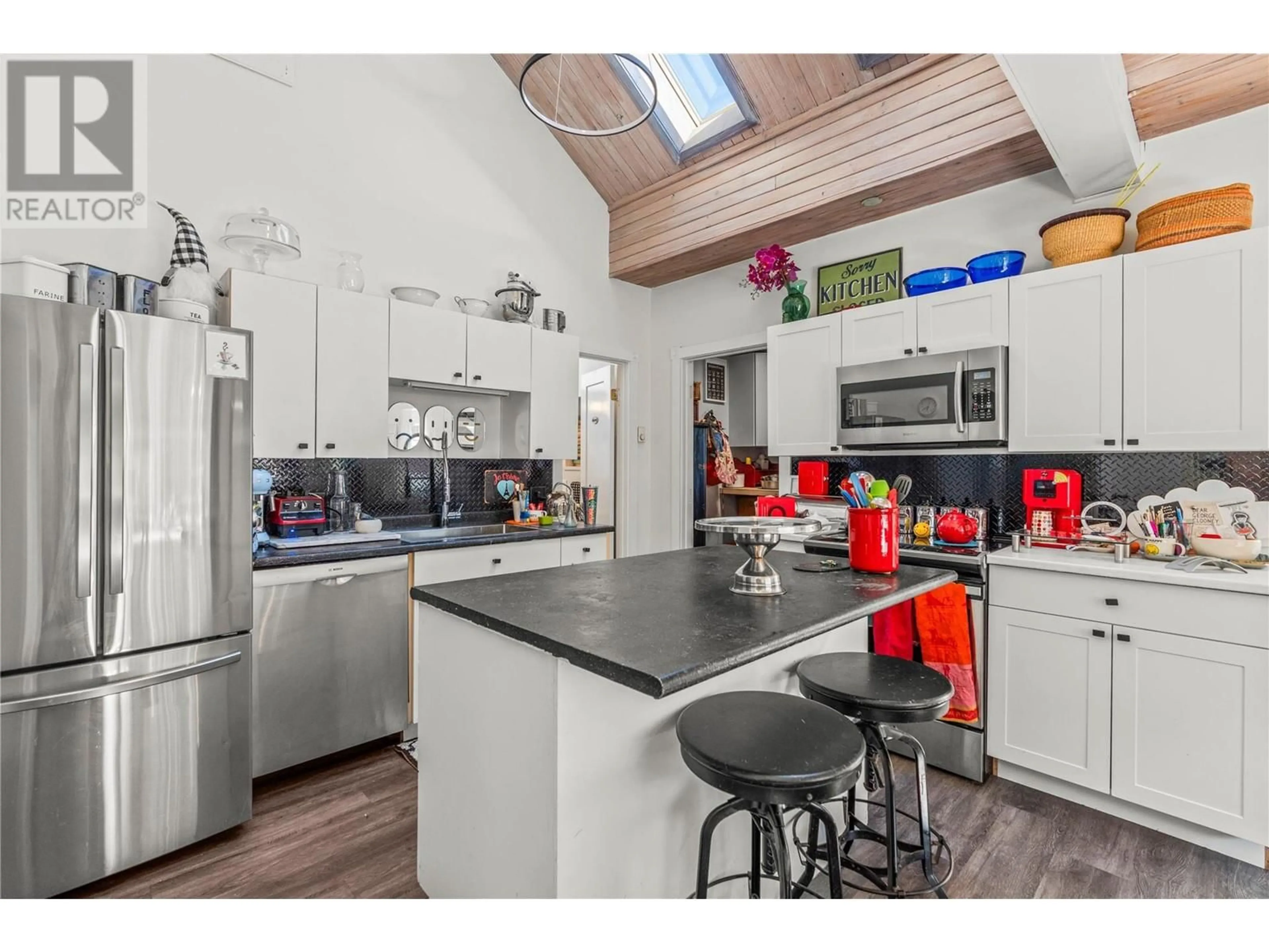 Open concept kitchen, unknown for 3408 33RD AVENUE, Vernon British Columbia V1T2P1