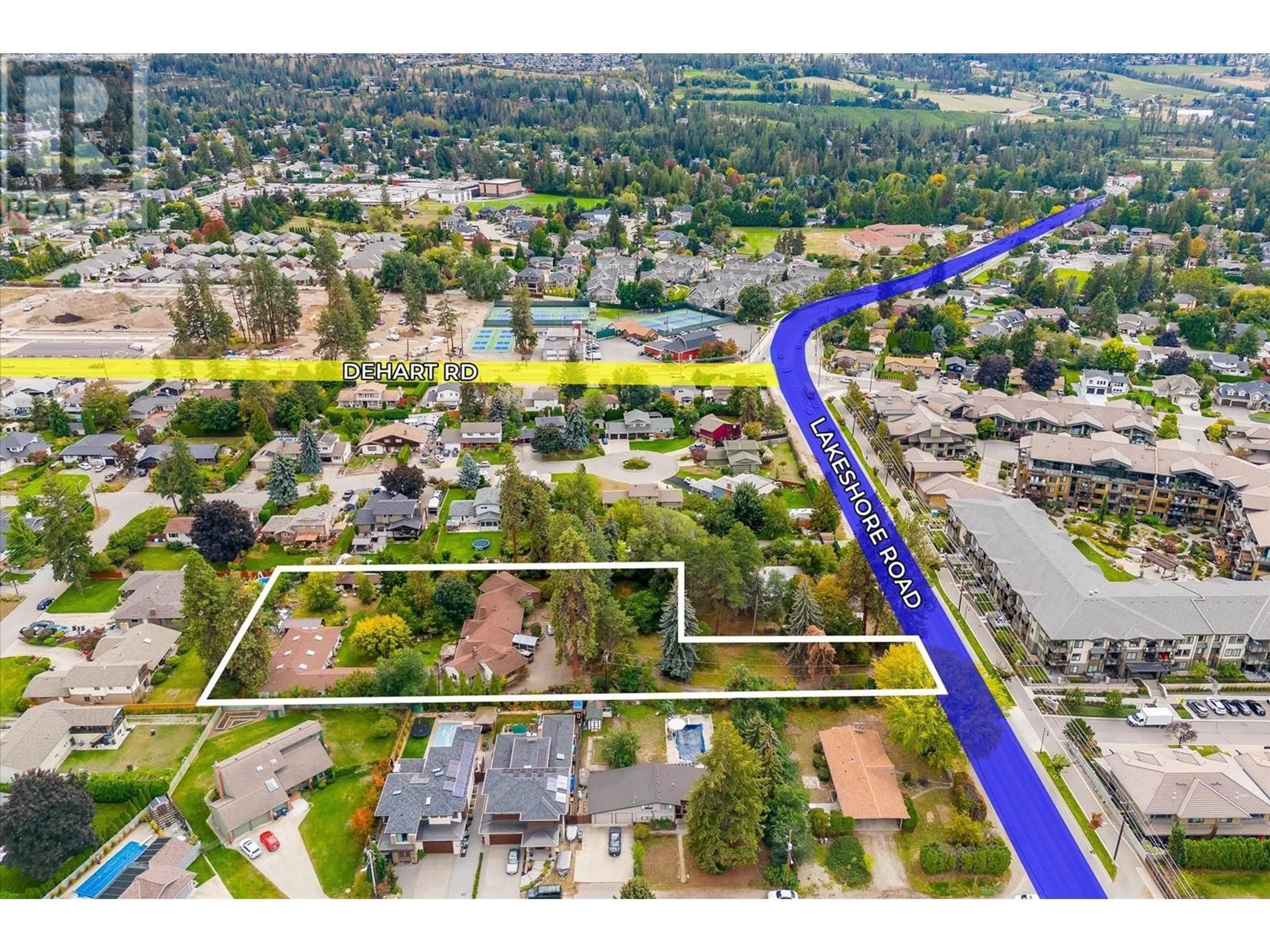 A pic from outside/outdoor area/front of a property/back of a property/a pic from drone, street for 4377 LAKESHORE ROAD, Kelowna British Columbia V1W1W6