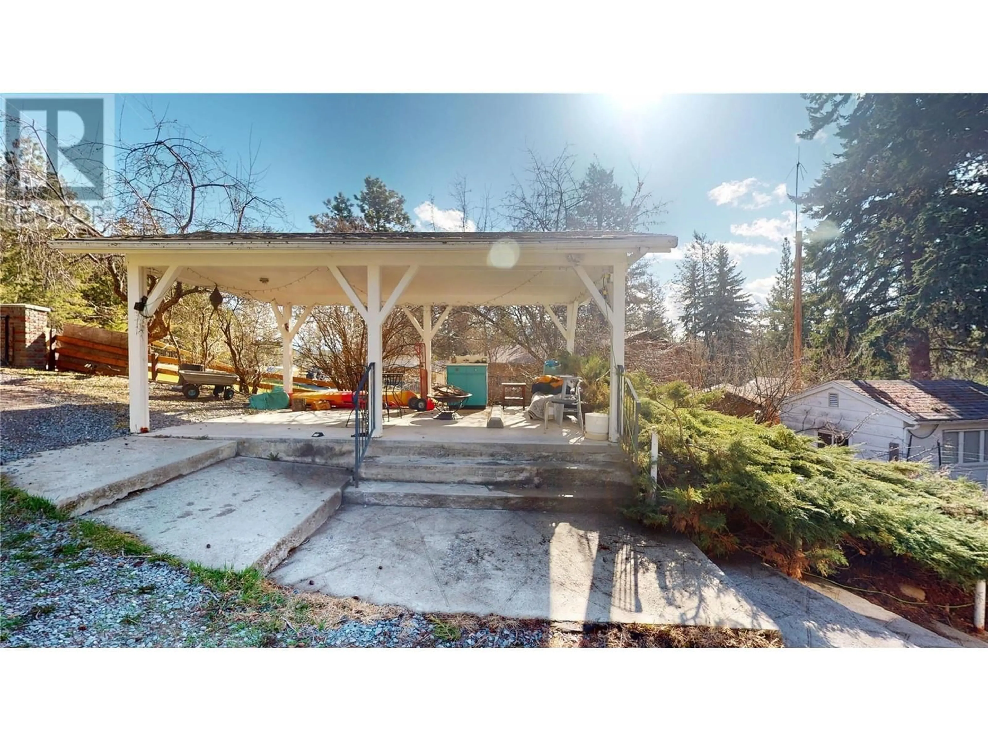 Patio, unknown for 1801 CARL THOMPSON ROAD, Cranbrook British Columbia V1C6V7