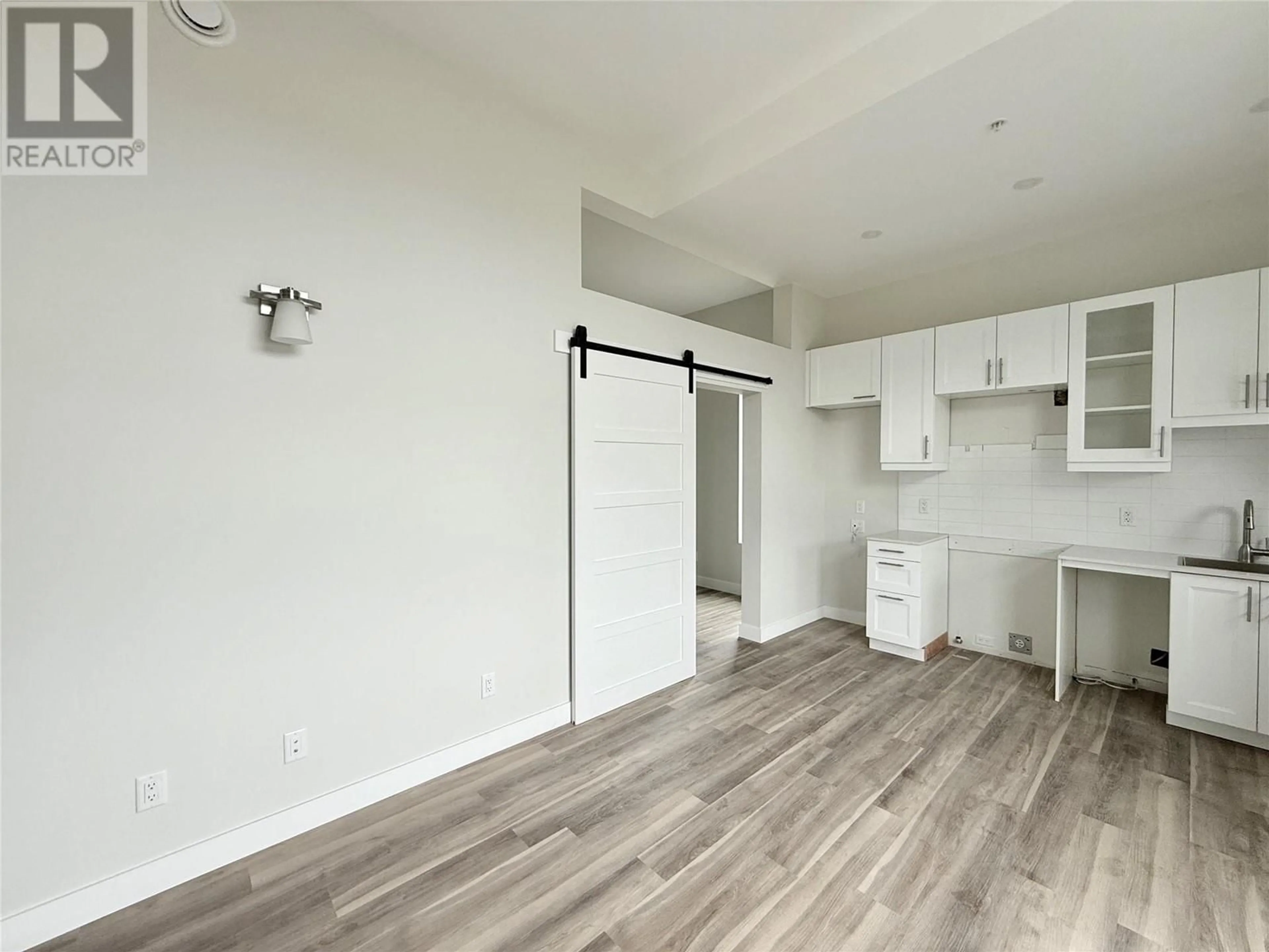 A pic of a room for 104 - 937 SPILLWAY ROAD, Oliver British Columbia V0H1T8