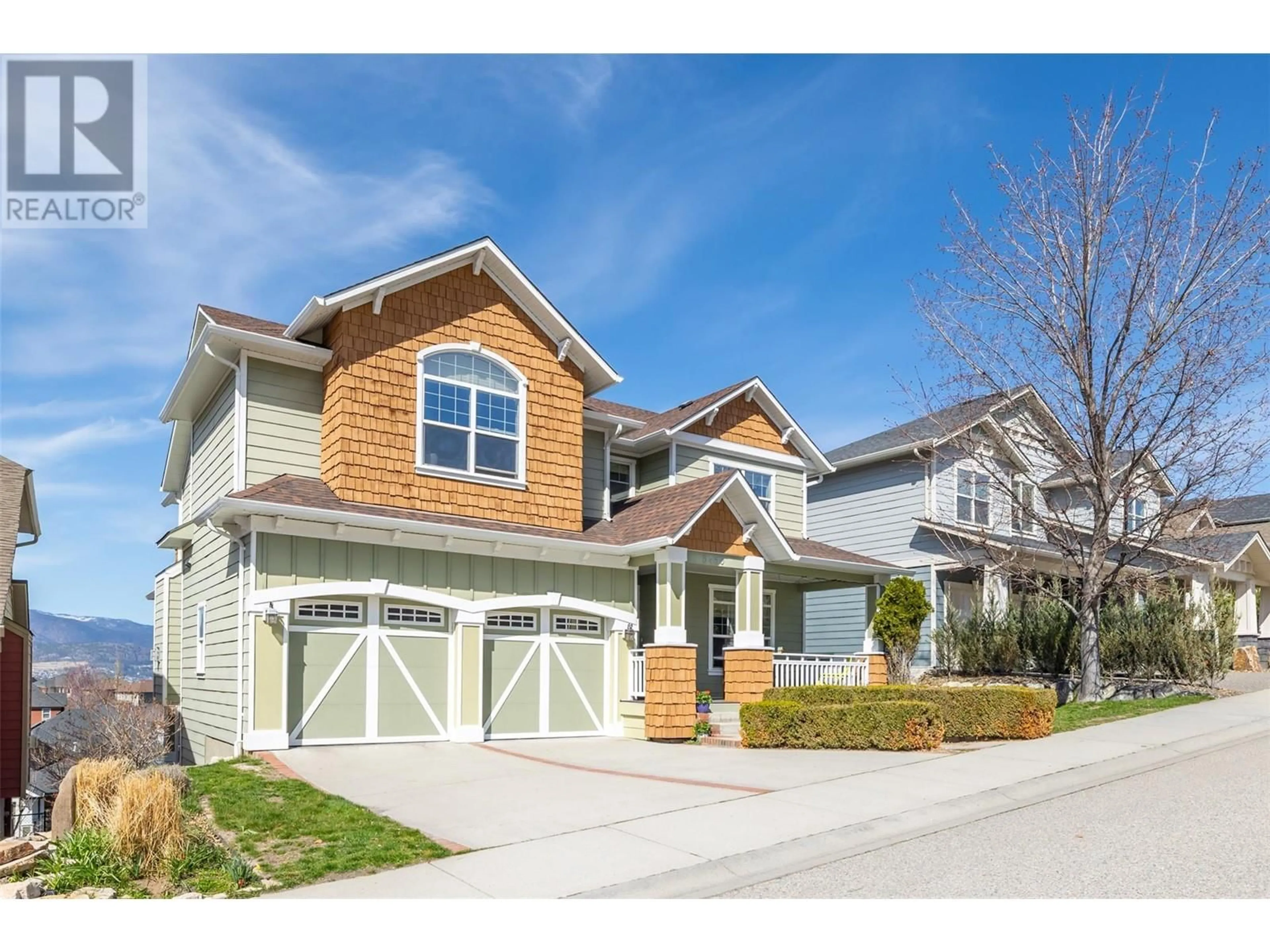 Home with vinyl exterior material, street for 5450 SOUTH PERIMETER WAY, Kelowna British Columbia V1W5C6