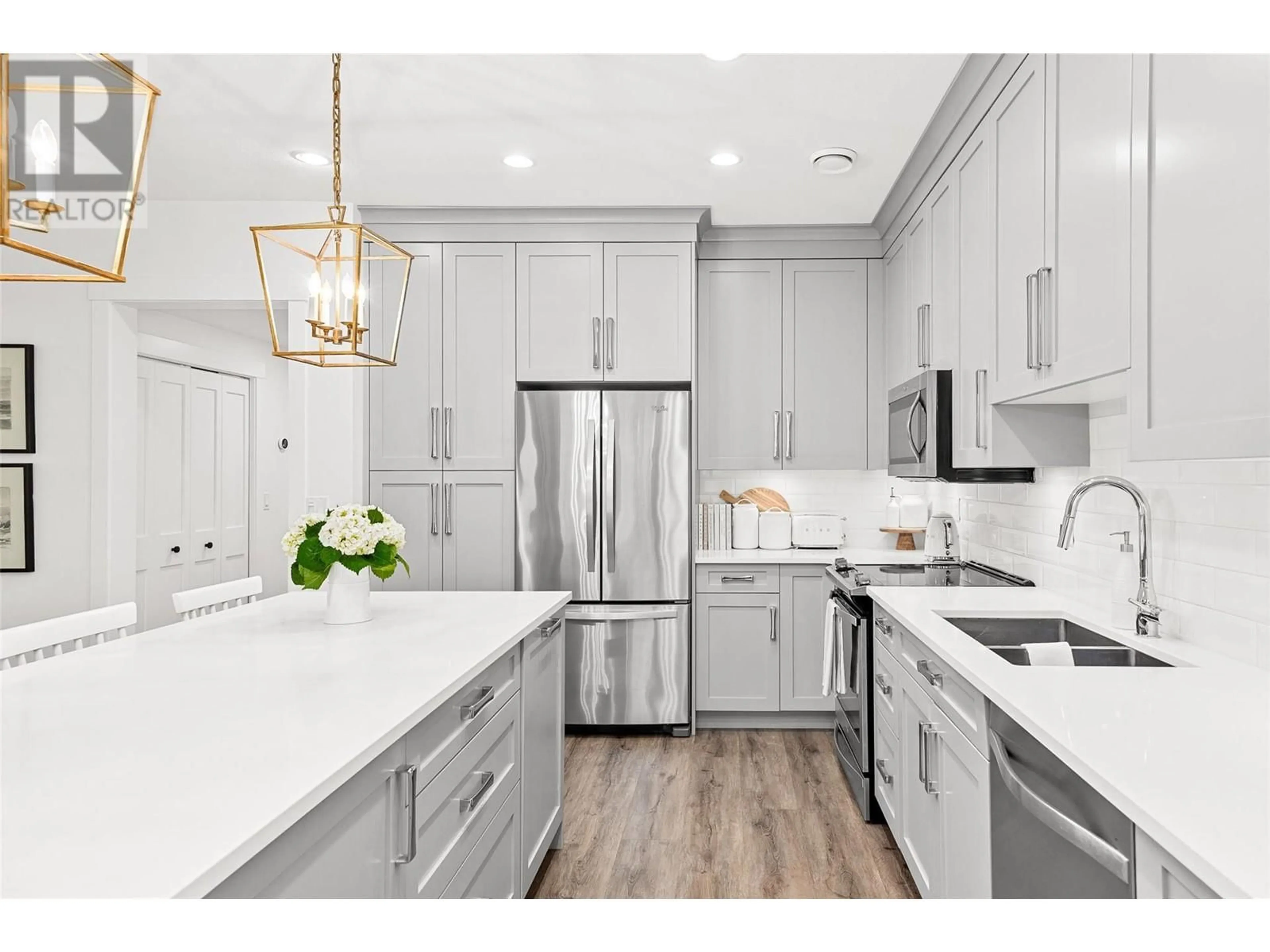Open concept kitchen, unknown for 764 PATTERSON AVENUE, Kelowna British Columbia V1Y5C8