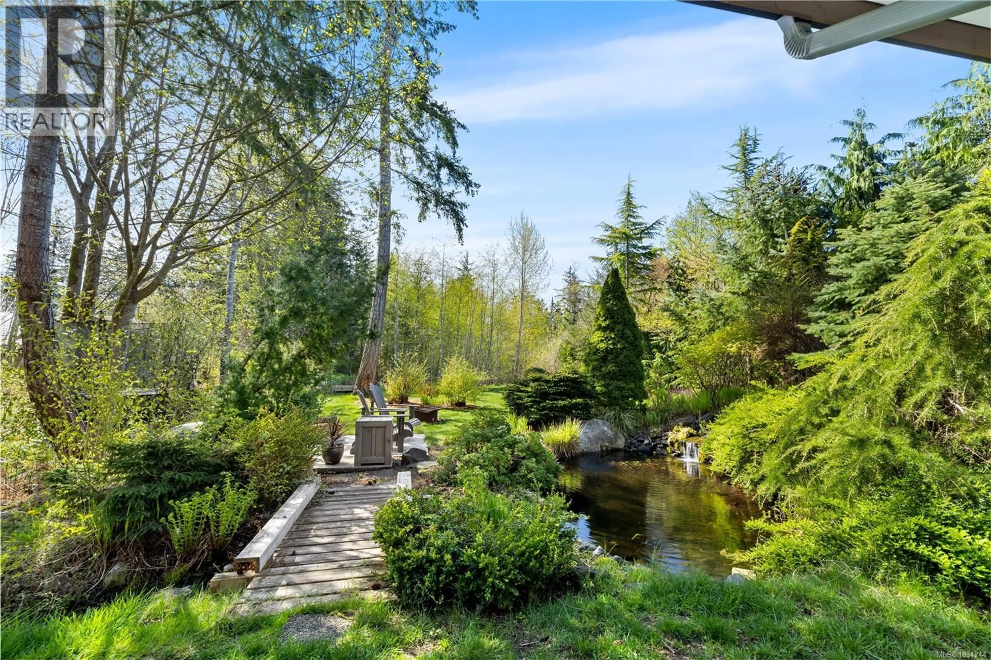Patio, water/lake/river/ocean view for 583 NATURE PARK DRIVE, Campbell River British Columbia V9W7Z9