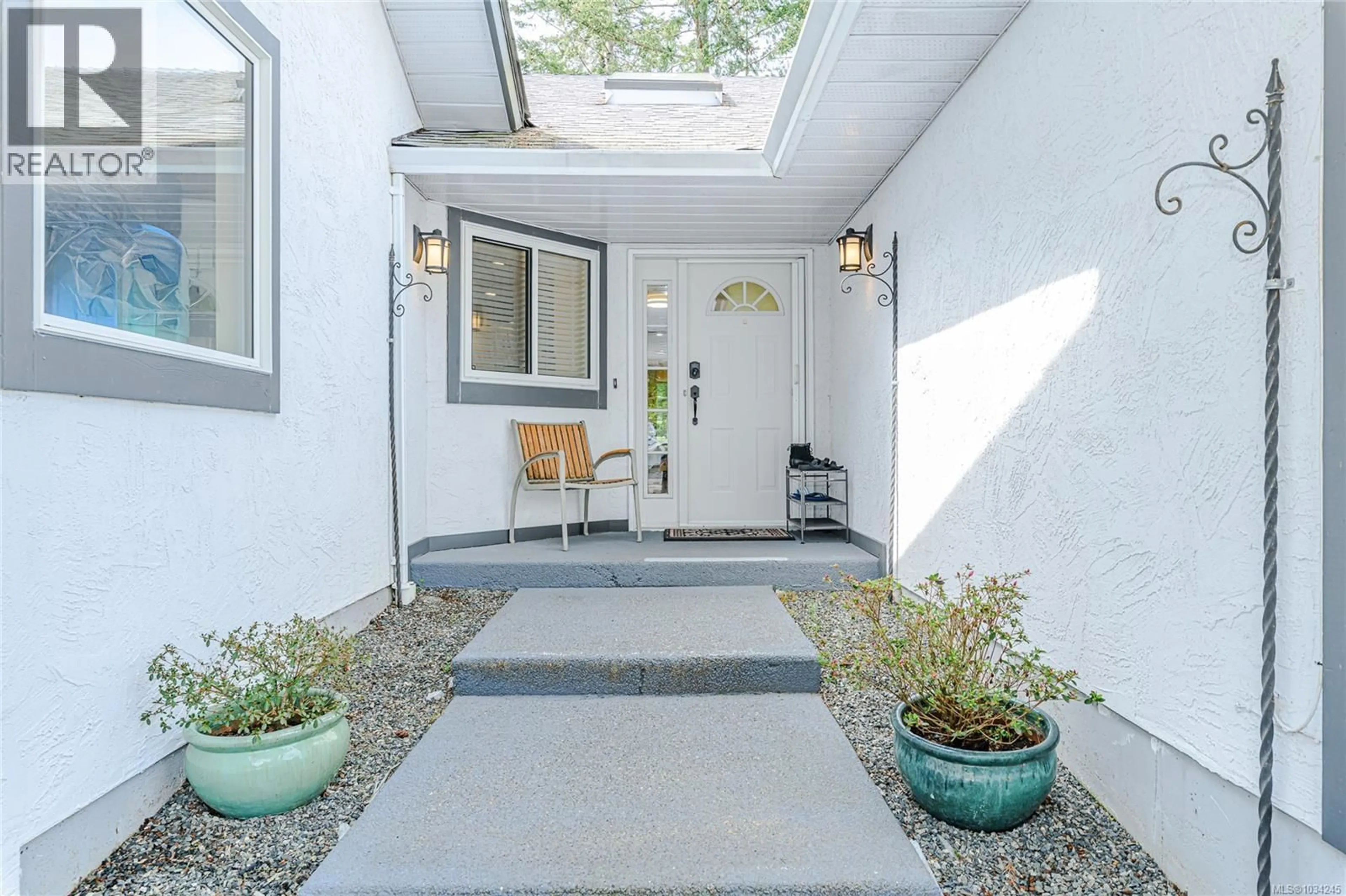 Patio, street for 3556 ARBUTUS DRIVE SOUTH, Cobble Hill British Columbia V8H0K8