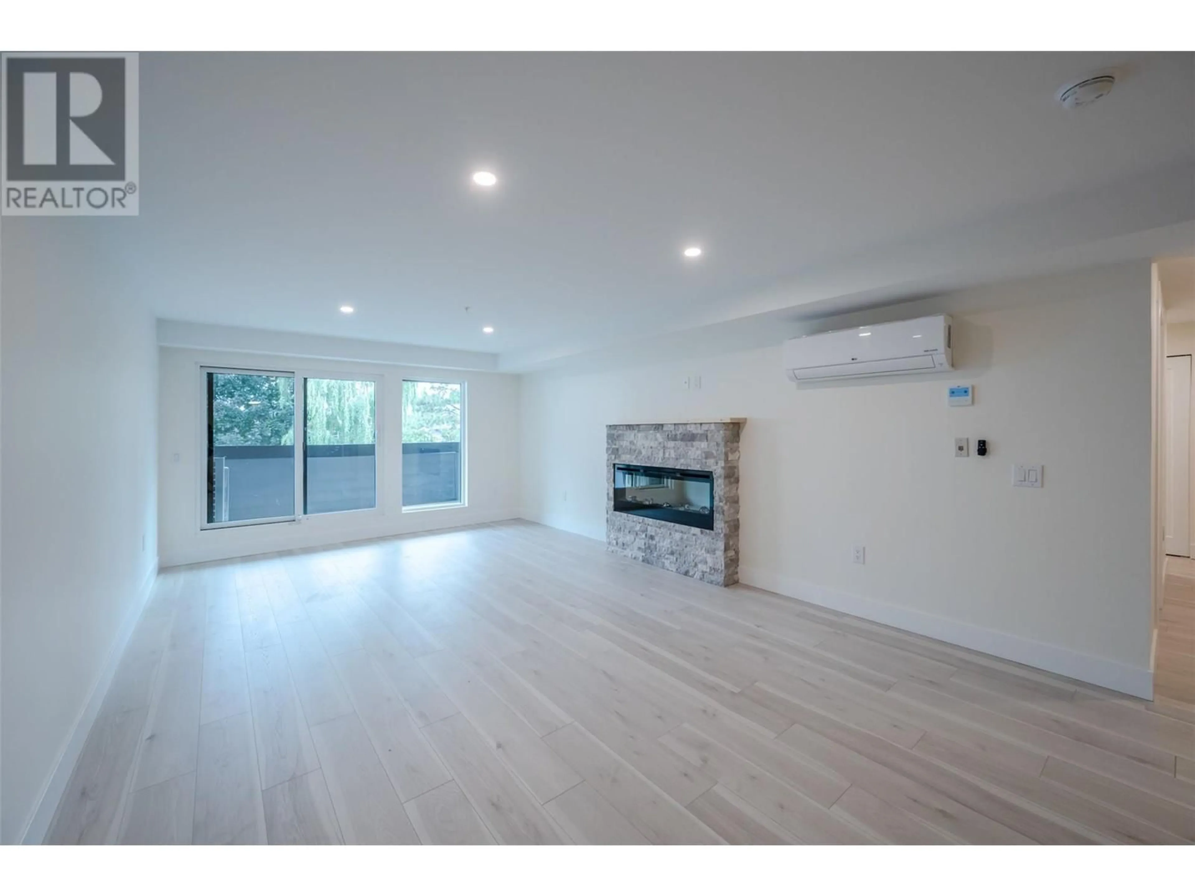 A pic of a room for 207 - 217 ELM AVENUE, Penticton British Columbia V2A3W1